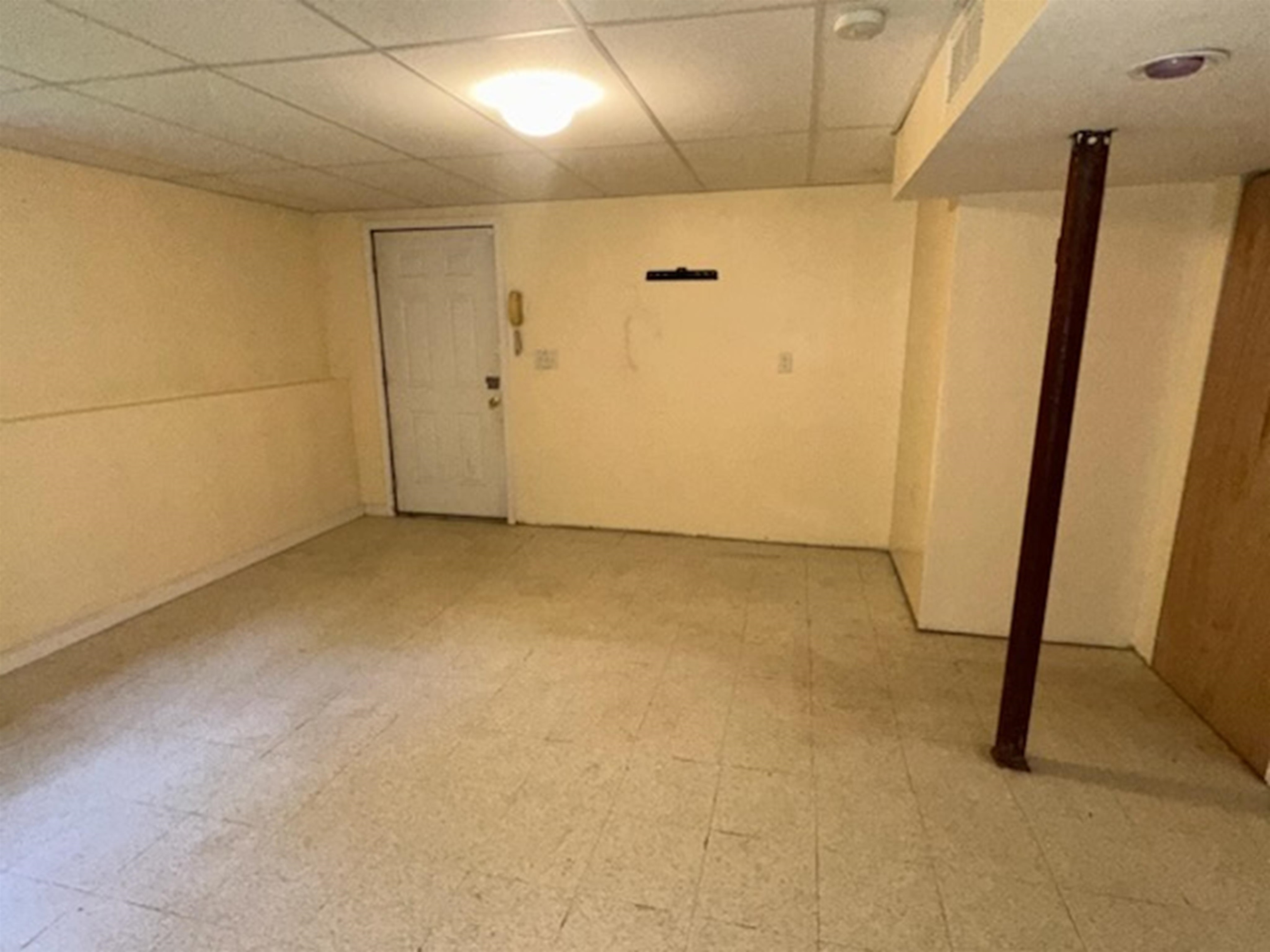 Chichester, New Hampshire 03258, United States, 3 Bedrooms Bedrooms, ,3 BathroomsBathrooms,Residential,Active,208290