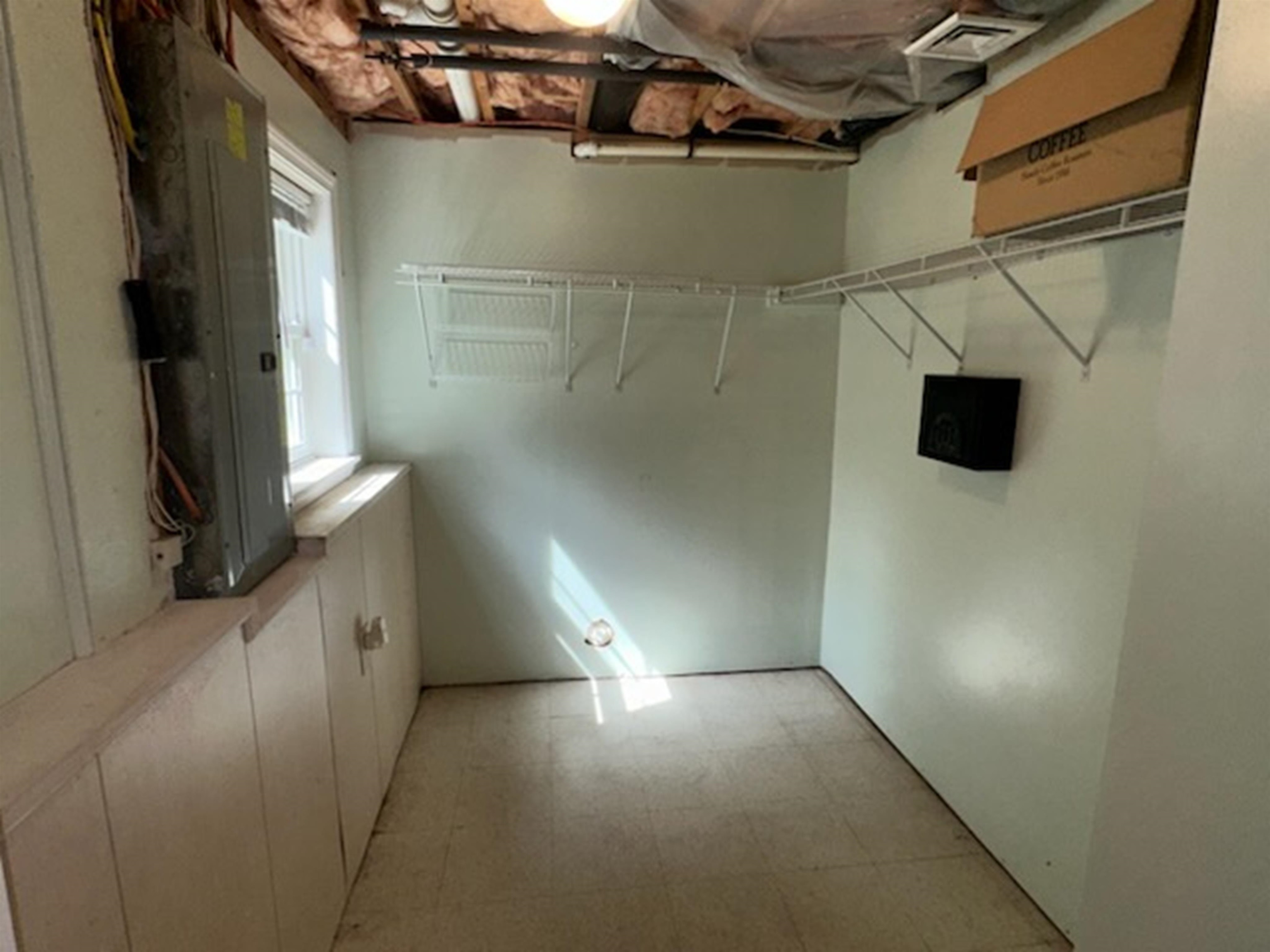 Chichester, New Hampshire 03258, United States, 3 Bedrooms Bedrooms, ,3 BathroomsBathrooms,Residential,Active,208290