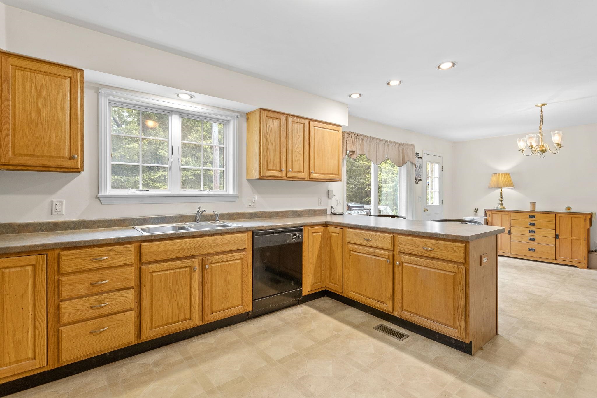 Chichester, New Hampshire 03258, United States, 3 Bedrooms Bedrooms, ,3 BathroomsBathrooms,Residential,Active,208290