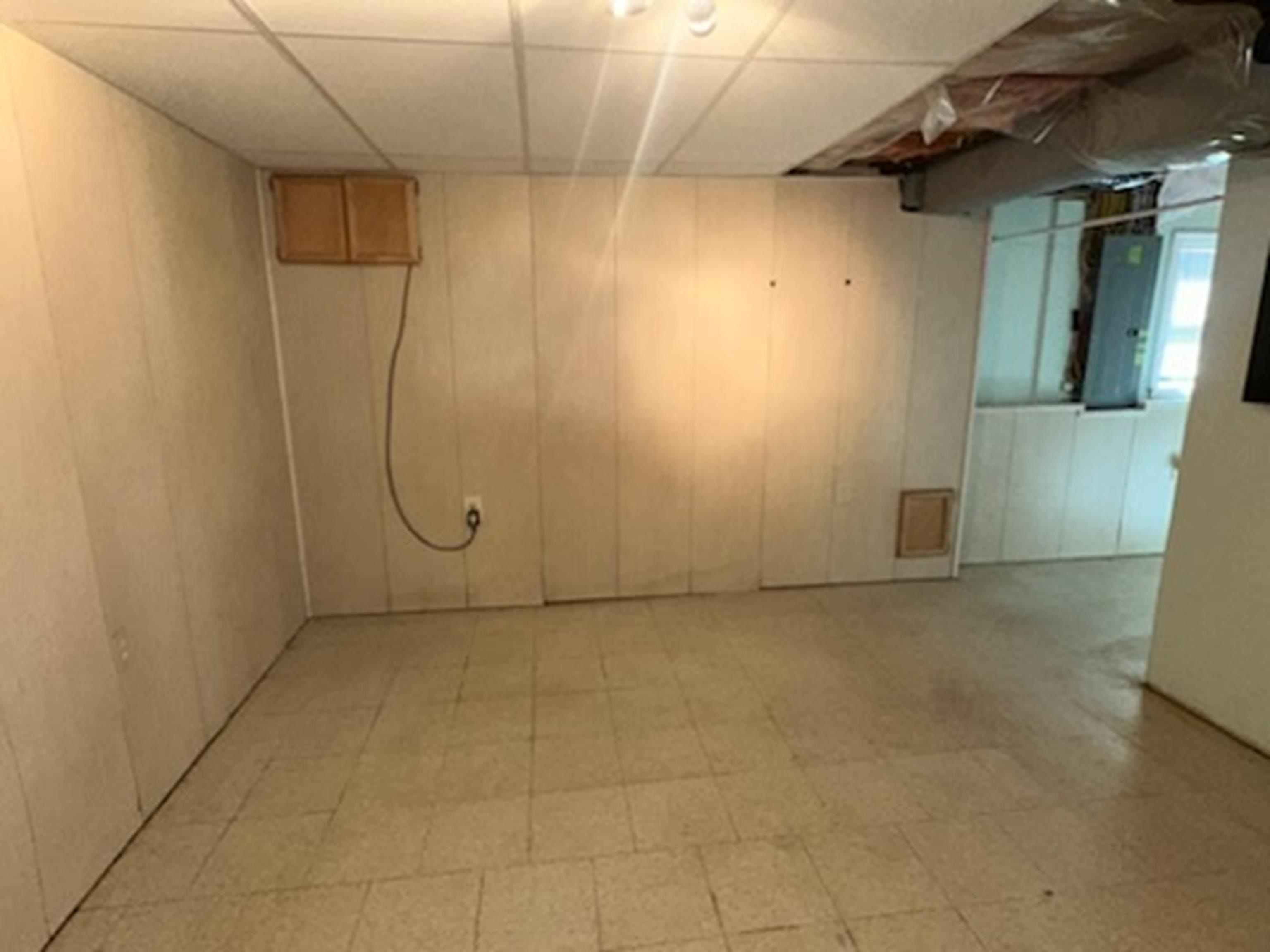 Chichester, New Hampshire 03258, United States, 3 Bedrooms Bedrooms, ,3 BathroomsBathrooms,Residential,Active,208290