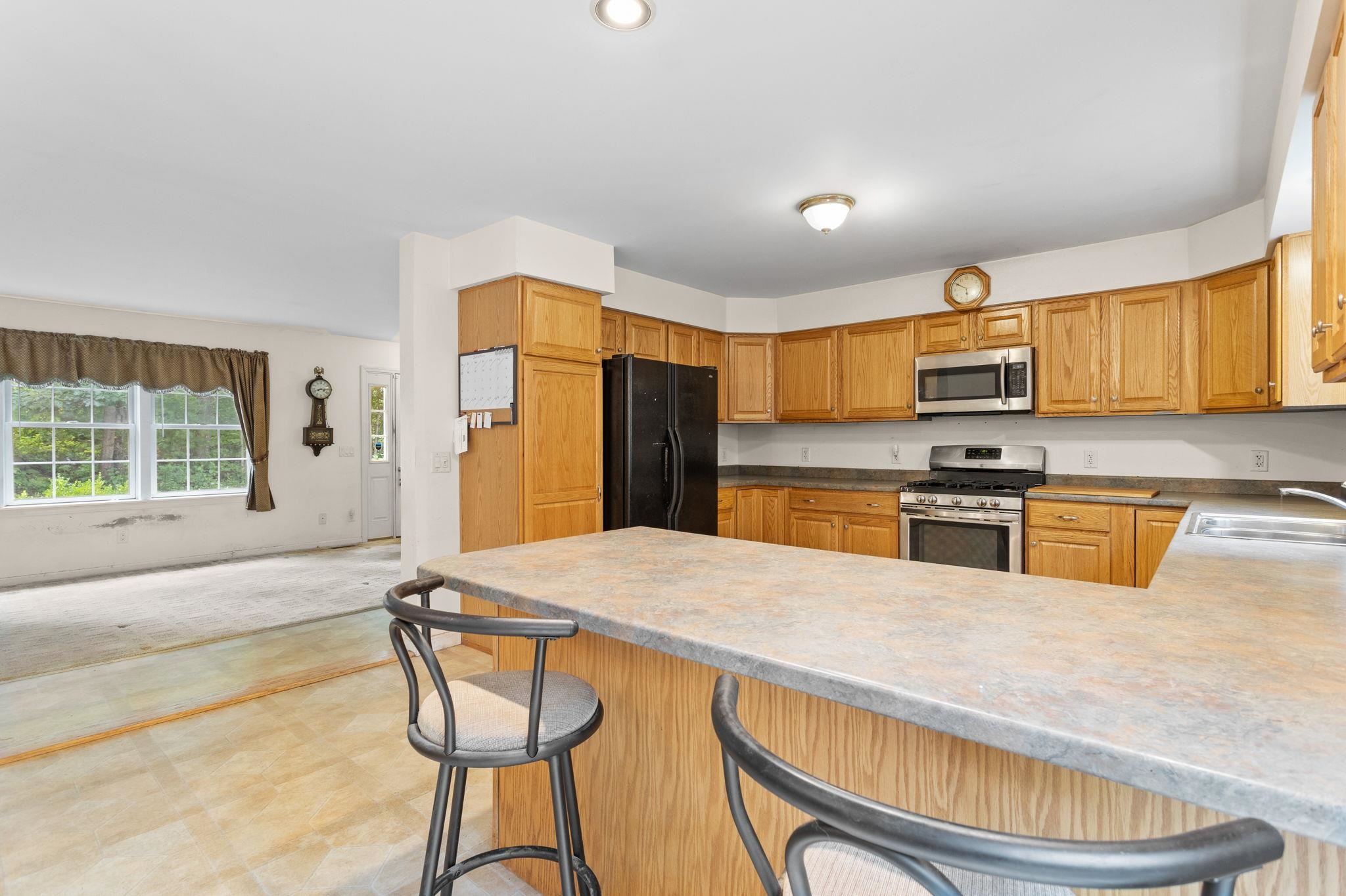 Chichester, New Hampshire 03258, United States, 3 Bedrooms Bedrooms, ,3 BathroomsBathrooms,Residential,Active,208290