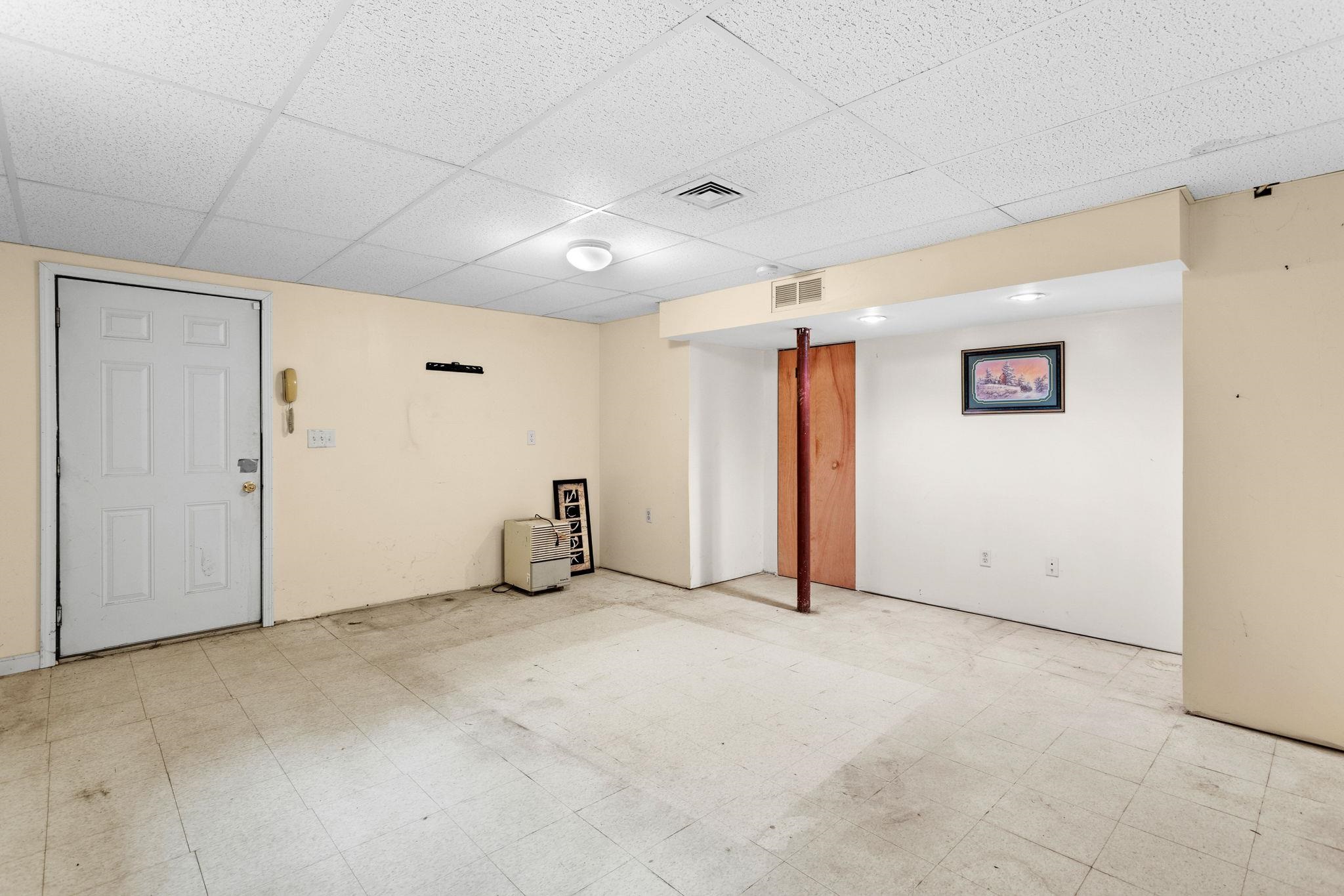 Chichester, New Hampshire 03258, United States, 3 Bedrooms Bedrooms, ,3 BathroomsBathrooms,Residential,Active,208290