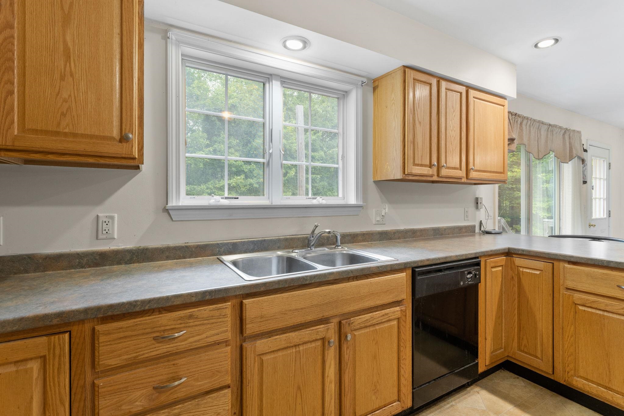 Chichester, New Hampshire 03258, United States, 3 Bedrooms Bedrooms, ,3 BathroomsBathrooms,Residential,Active,208290