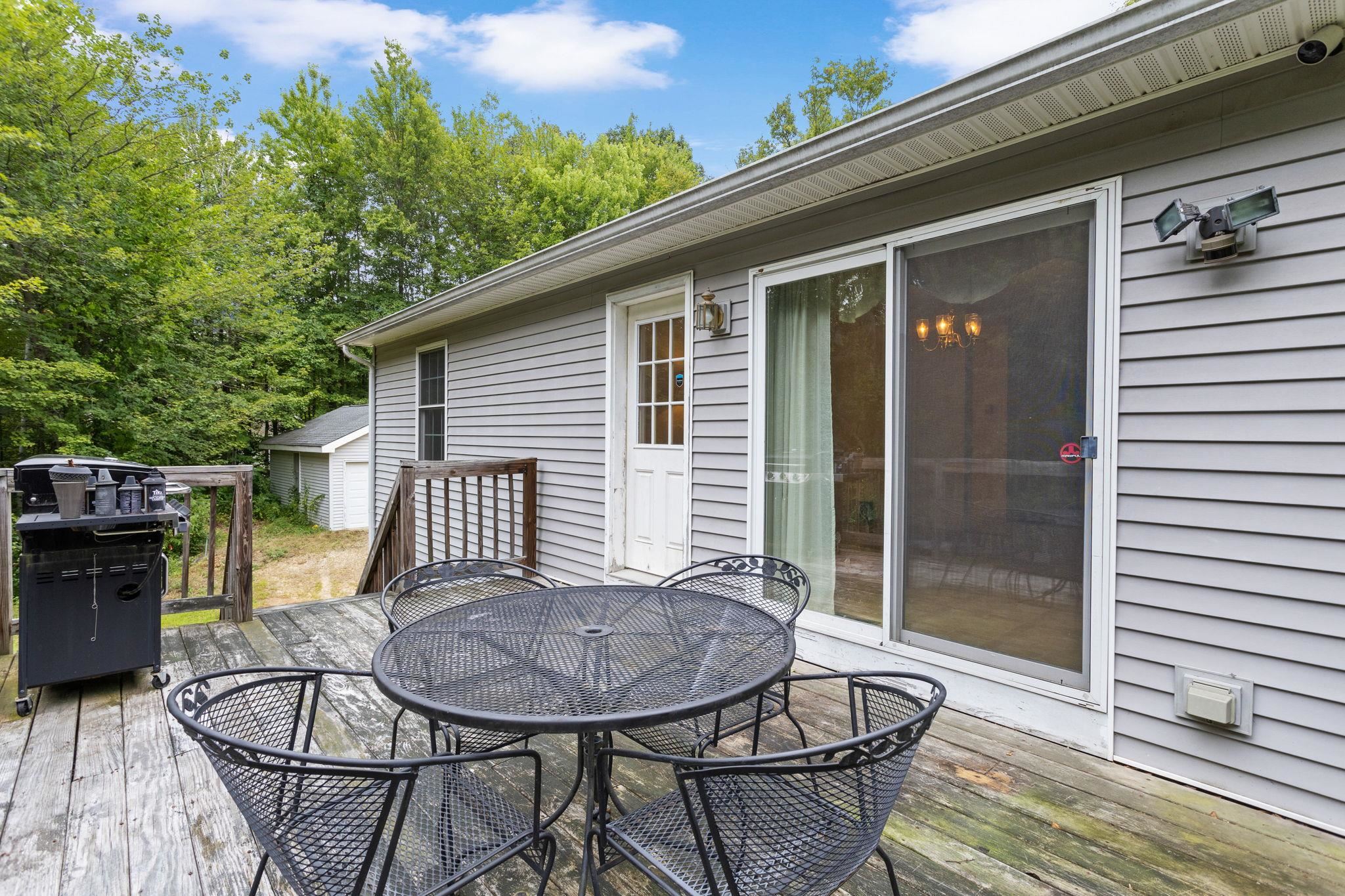 Chichester, New Hampshire 03258, United States, 3 Bedrooms Bedrooms, ,3 BathroomsBathrooms,Residential,Active,208290