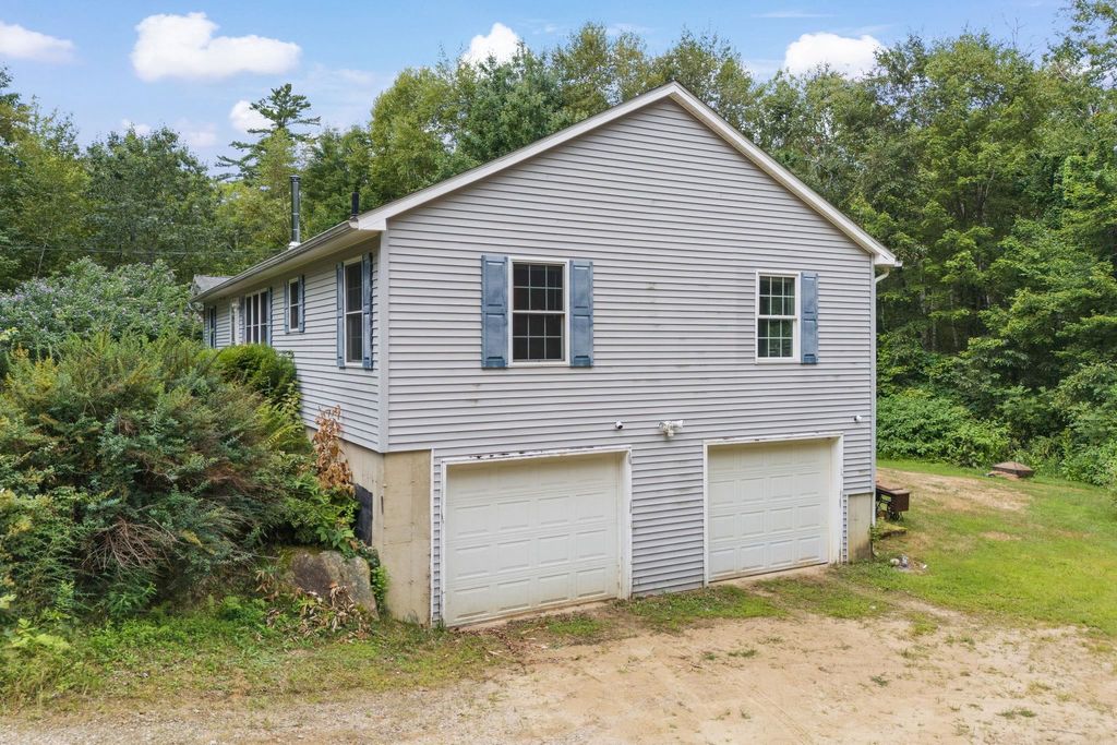 Photo of 66 Staniels Road, Chichester, NH 03258 (MLS # 5060896)