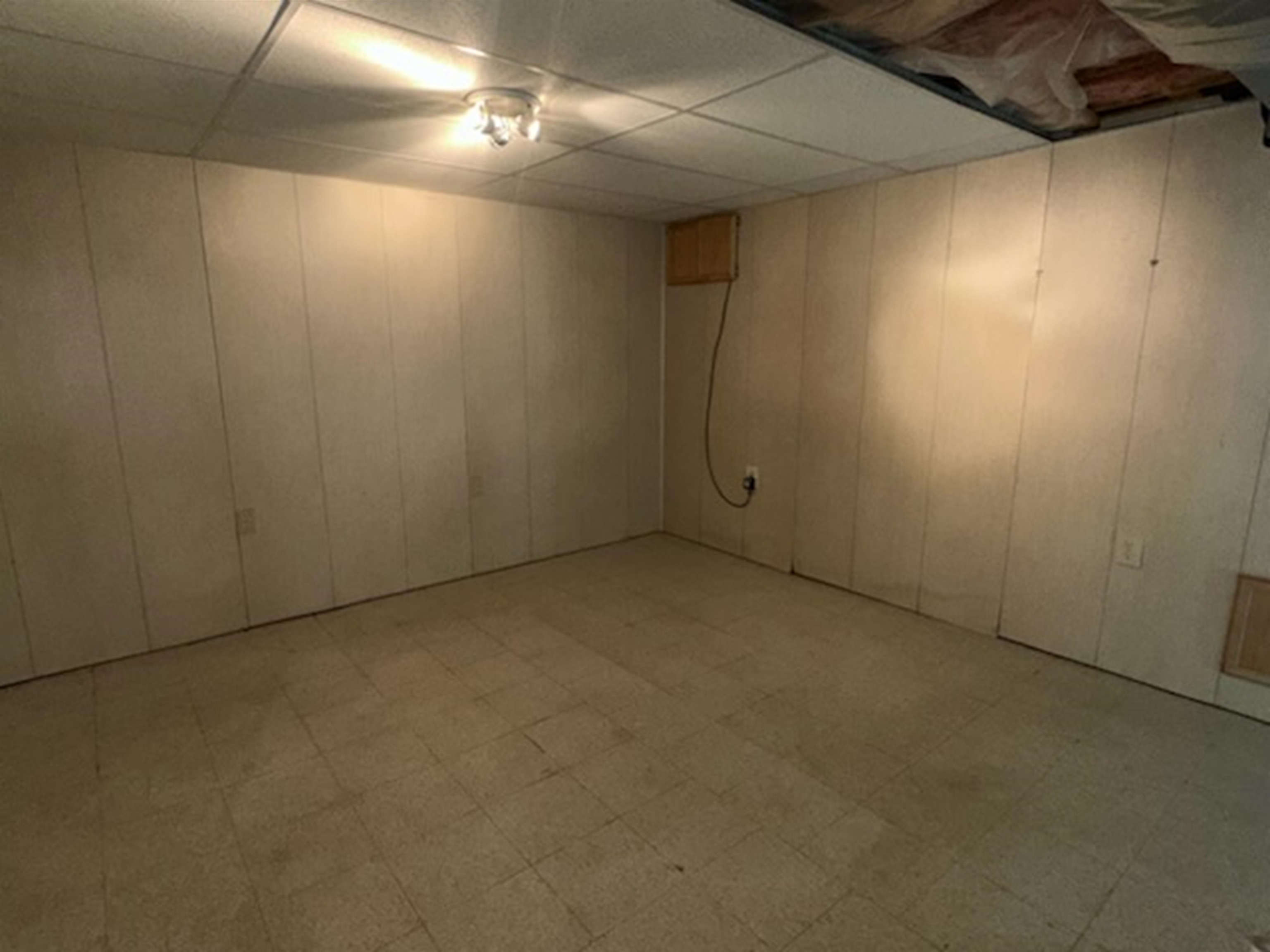 Chichester, New Hampshire 03258, United States, 3 Bedrooms Bedrooms, ,3 BathroomsBathrooms,Residential,Active,208290