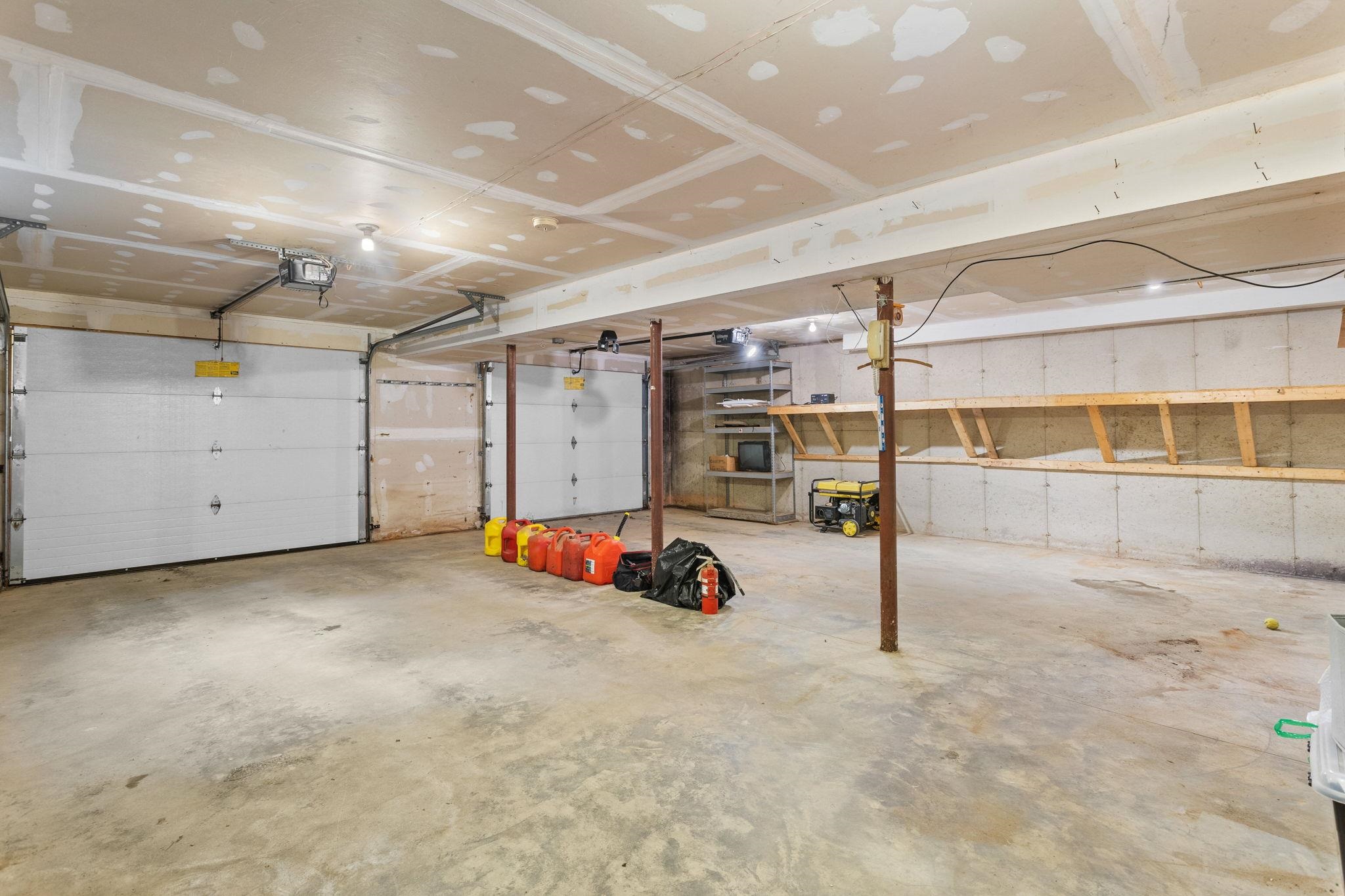 Chichester, New Hampshire 03258, United States, 3 Bedrooms Bedrooms, ,3 BathroomsBathrooms,Residential,Active,208290