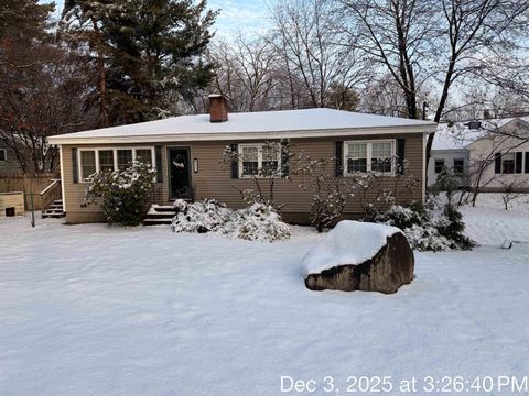 Photo of 117 Lawrence Road, Salem, NH 03079 (MLS # 5074151)