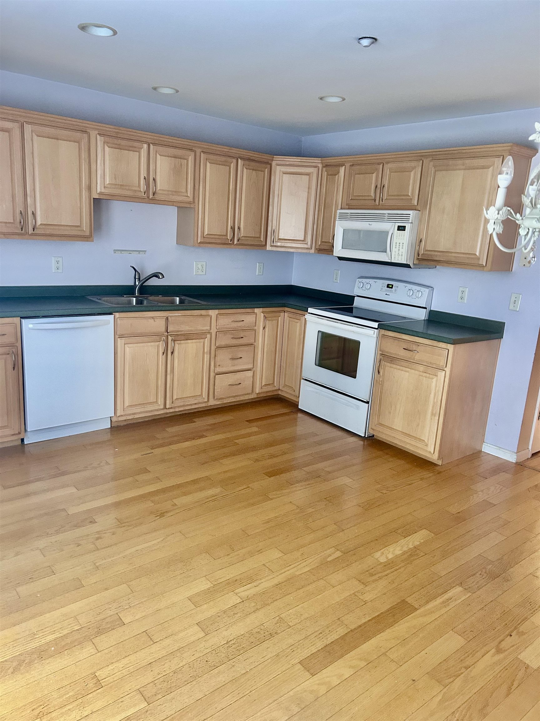 25 Shadowbrook Drive B