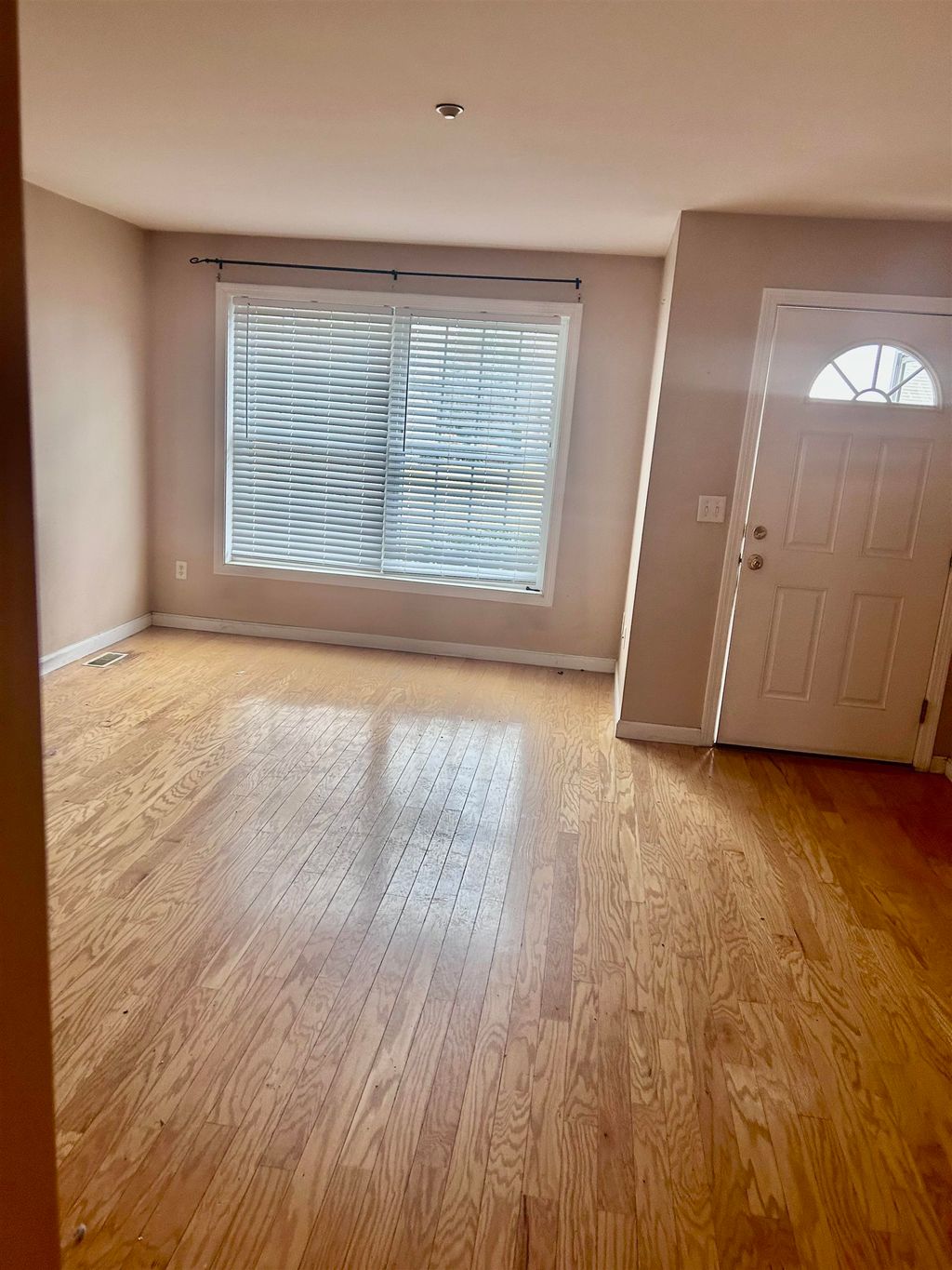 Photo of 25 Shadowbrook Drive #B, Hudson, NH 03051 (MLS # 5079317)