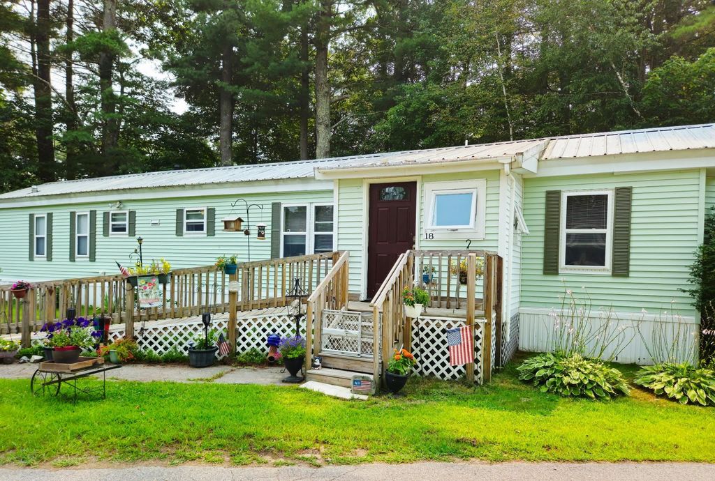 Photo of 18 Queens Lane, Epsom, NH 03234 (MLS # 5043533)