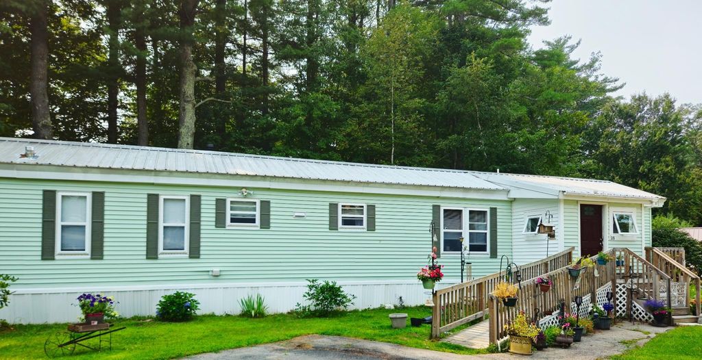 Photo of 18 Queens Lane, Epsom, NH 03234 (MLS # 5043533)