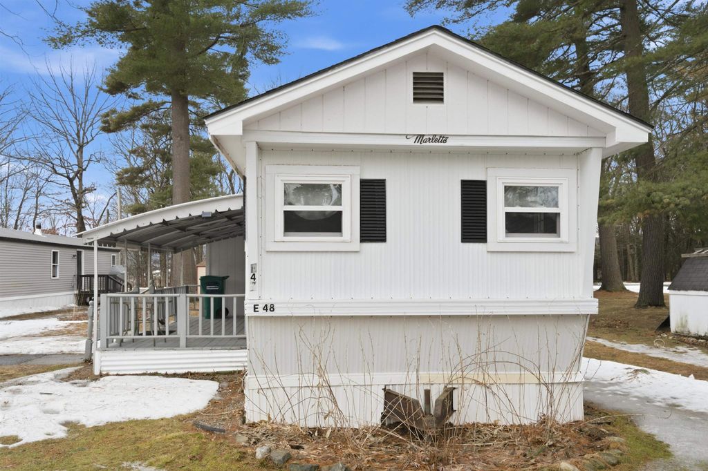 Photo of 48 Robbins Street, Hinsdale, NH 03451 (MLS # 5079469)