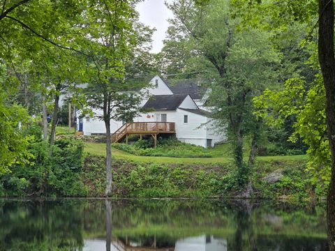 33 Tanner Street Concord NH 03303