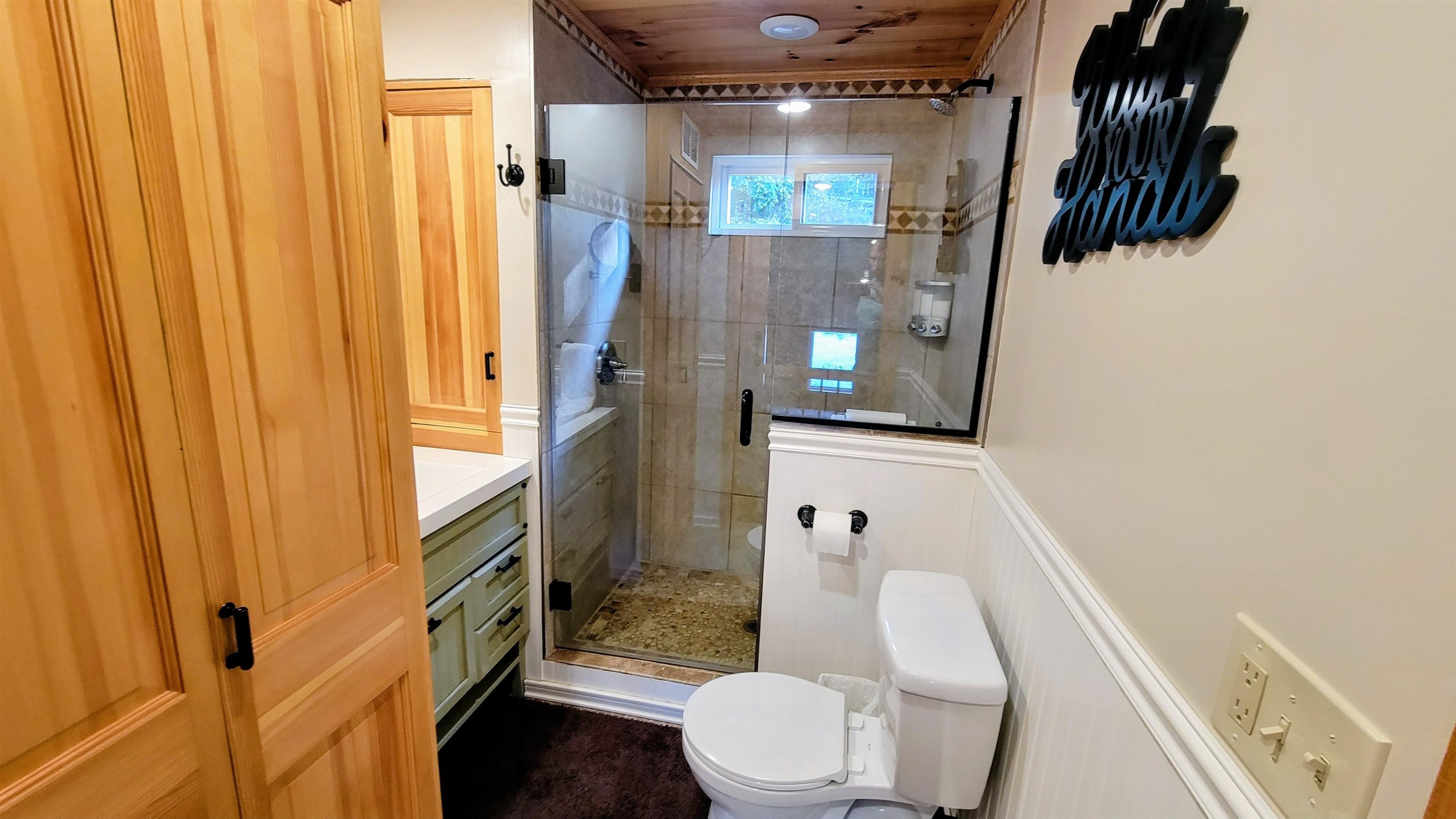 Gilmanton, New Hampshire 03237, United States, 2 Bedrooms Bedrooms, ,1 BathroomBathrooms,Residential,Active,227829