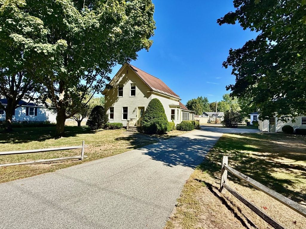 Photo of 257 Park Avenue, Keene, NH 03431 (MLS # 5062109)