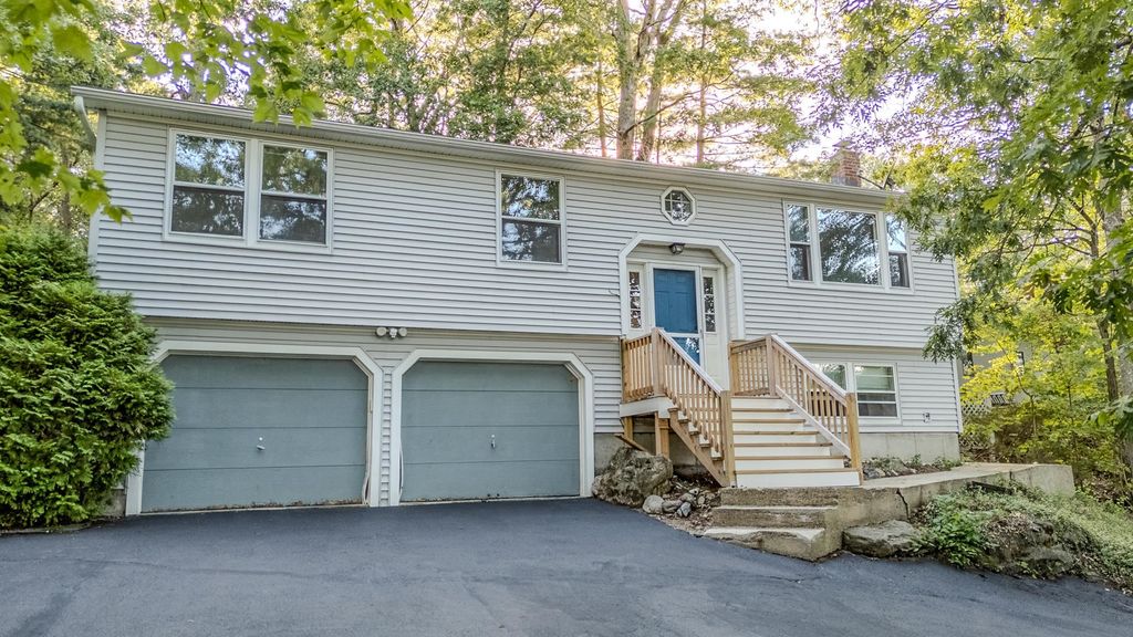 Photo of 85 Taylor Street, Nashua, NH 03060 (MLS # 5082444)