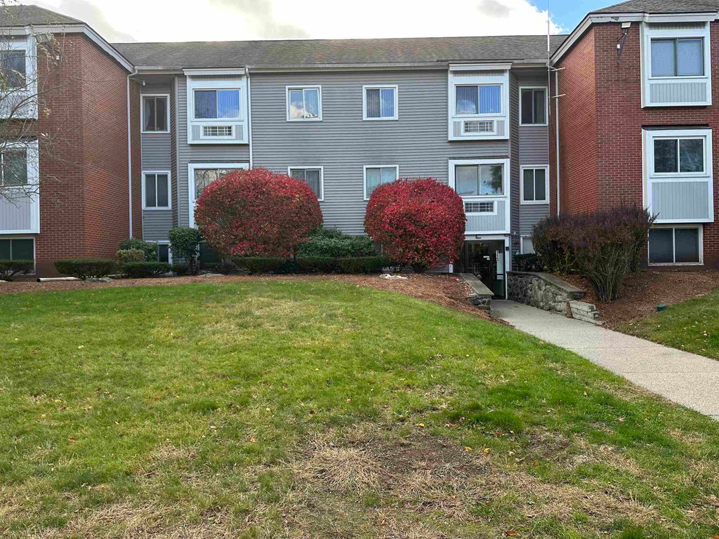 Photo of 113 Cluff Crossing Road #11, Salem, NH 03079 (MLS # 5068462)