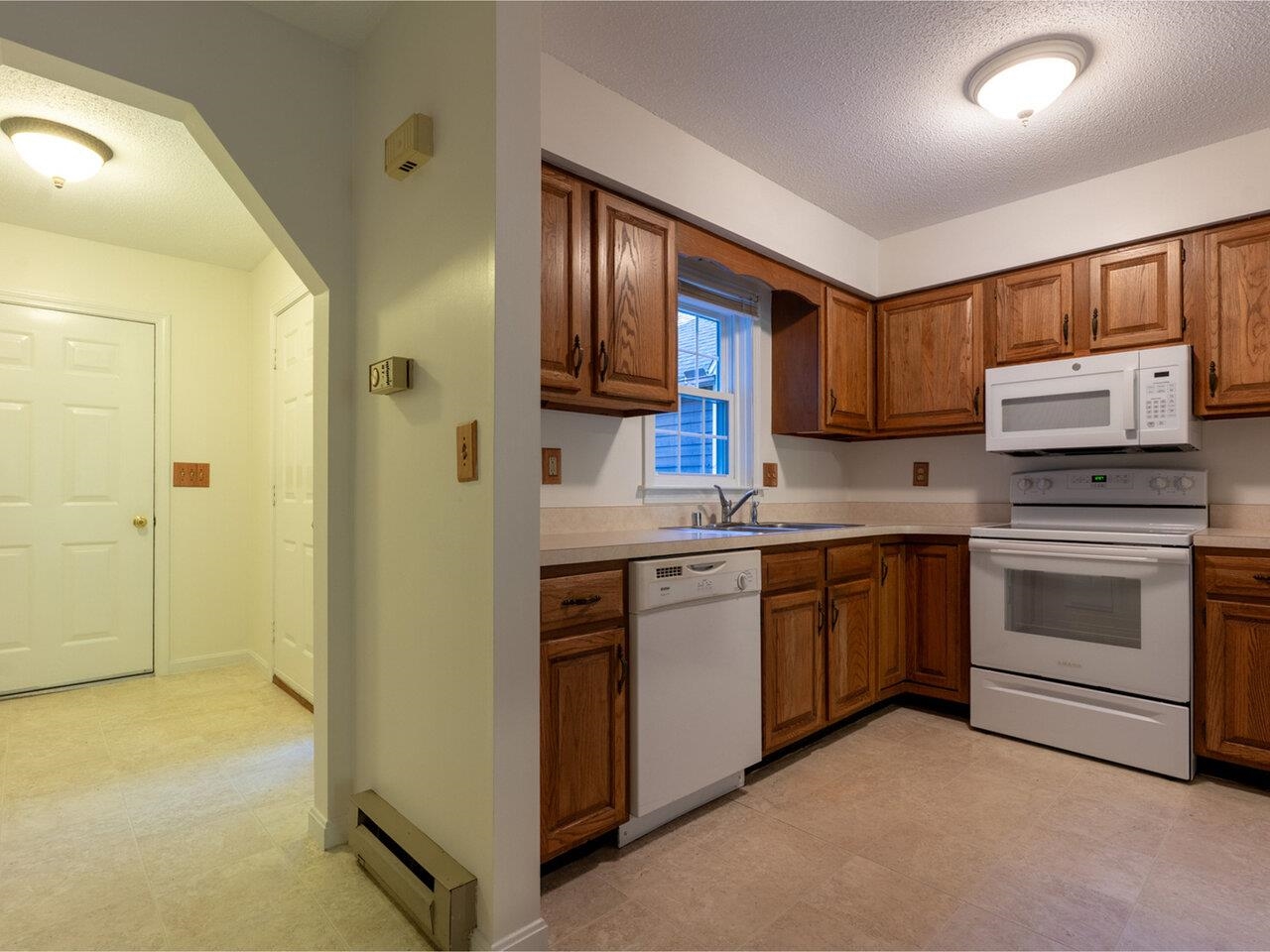 25 Woodbine by the Lake 3