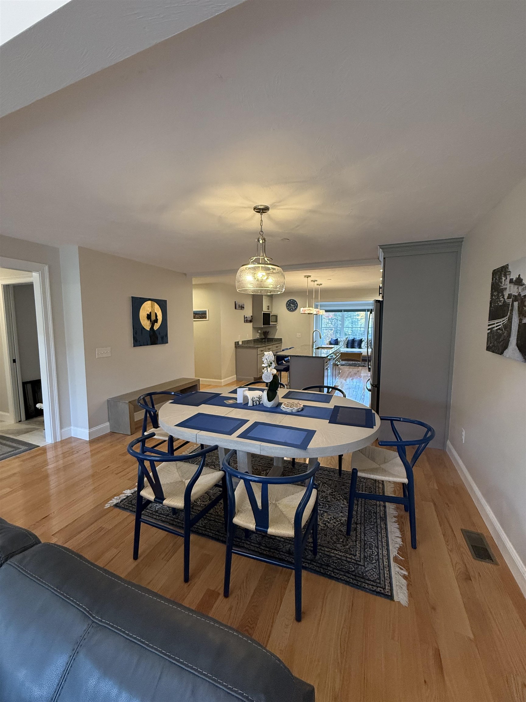 Meredith, New Hampshire 03253, United States, 4 Bedrooms Bedrooms, ,2 BathroomsBathrooms,Residential,Active,230735