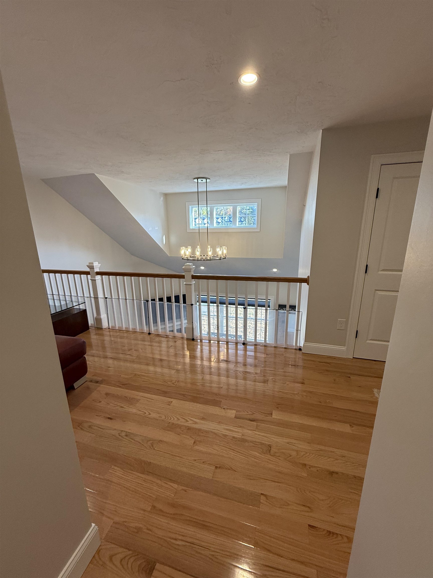 Meredith, New Hampshire 03253, United States, 4 Bedrooms Bedrooms, ,2 BathroomsBathrooms,Residential,Active,230735