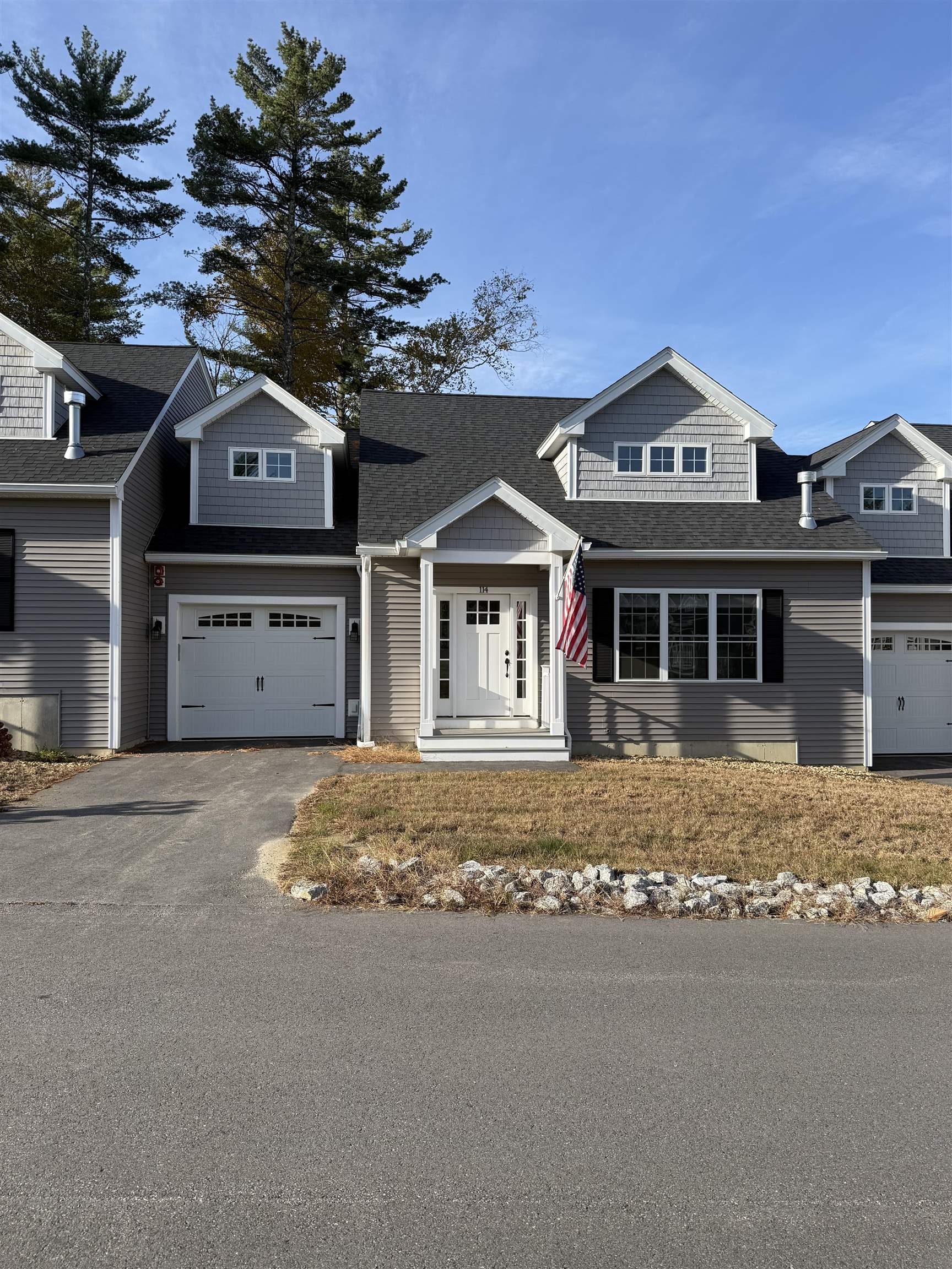 Meredith, New Hampshire 03253, United States, 4 Bedrooms Bedrooms, ,2 BathroomsBathrooms,Residential,Active,230735