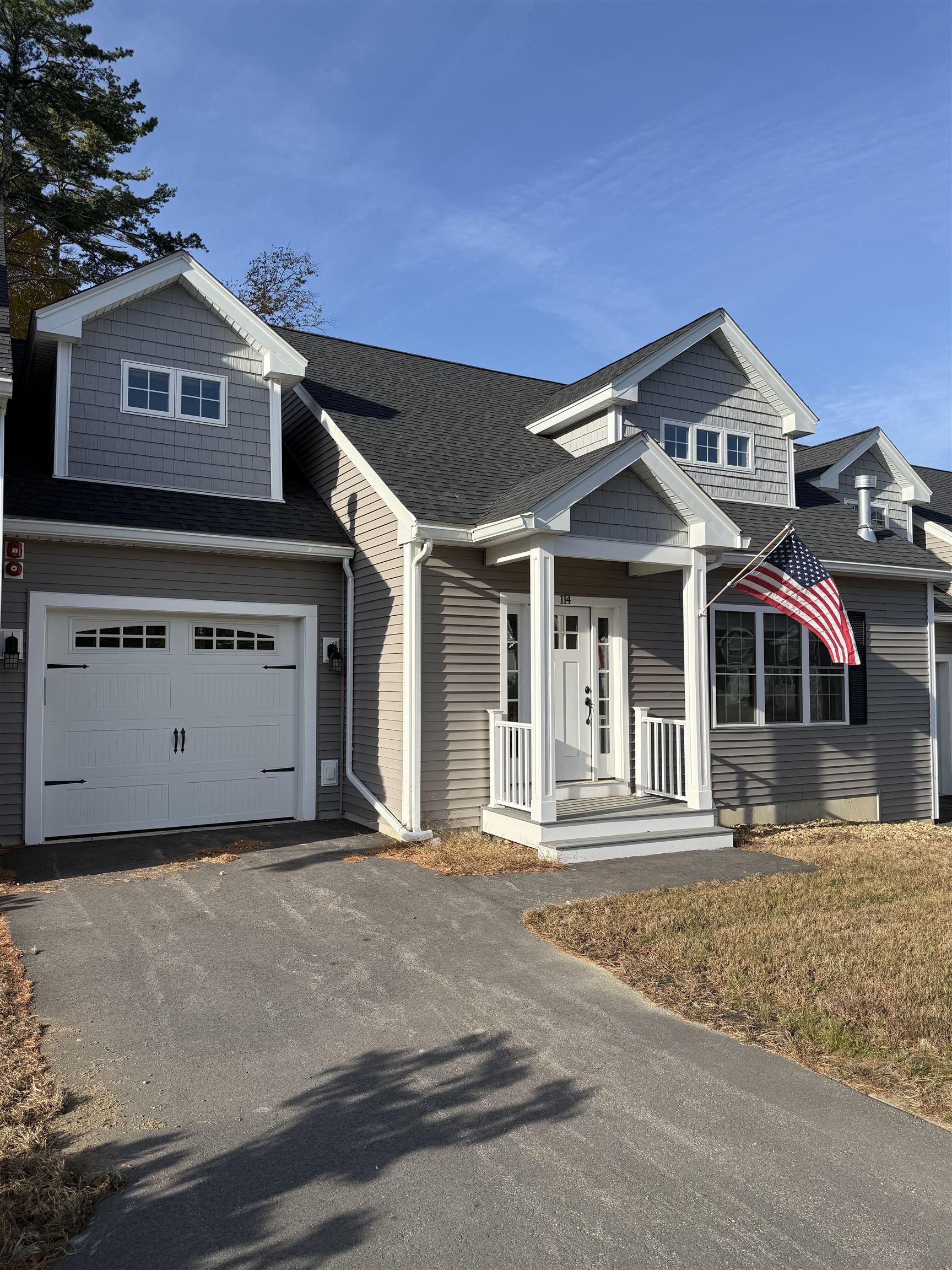 Meredith, New Hampshire 03253, United States, 4 Bedrooms Bedrooms, ,2 BathroomsBathrooms,Residential,Active,230735
