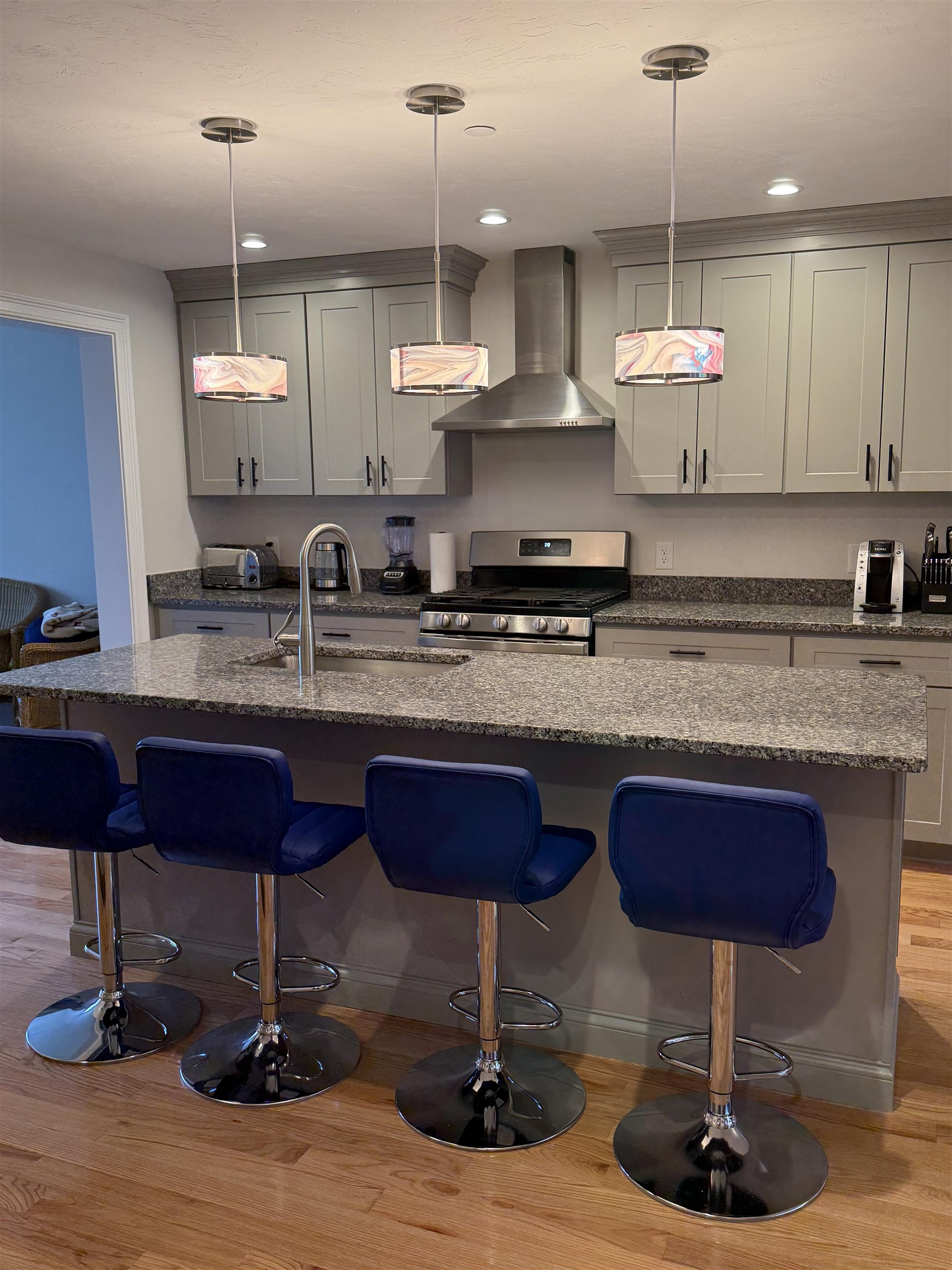 Meredith, New Hampshire 03253, United States, 4 Bedrooms Bedrooms, ,2 BathroomsBathrooms,Residential,Active,230735