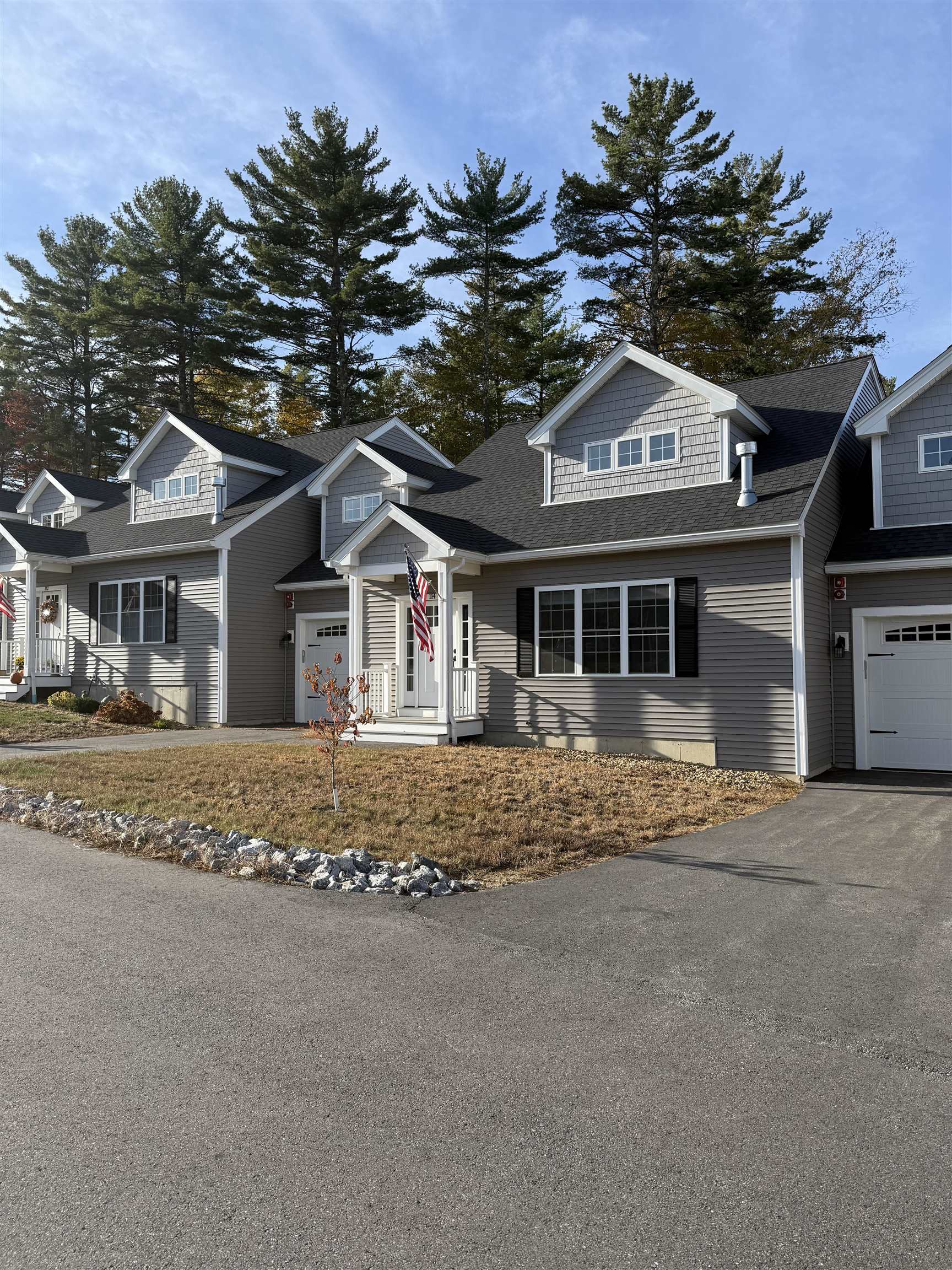 Meredith, New Hampshire 03253, United States, 4 Bedrooms Bedrooms, ,2 BathroomsBathrooms,Residential,Active,230735