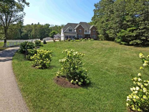 Photo of 37 Houstons Way, Hampstead, NH 03841 (MLS # 5056445)
