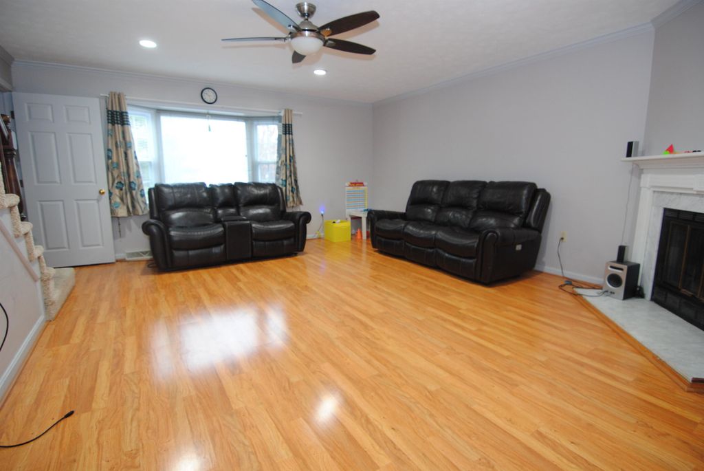 Photo of 37 Cadogan Way, Nashua, NH 03062 (MLS # 5066400)