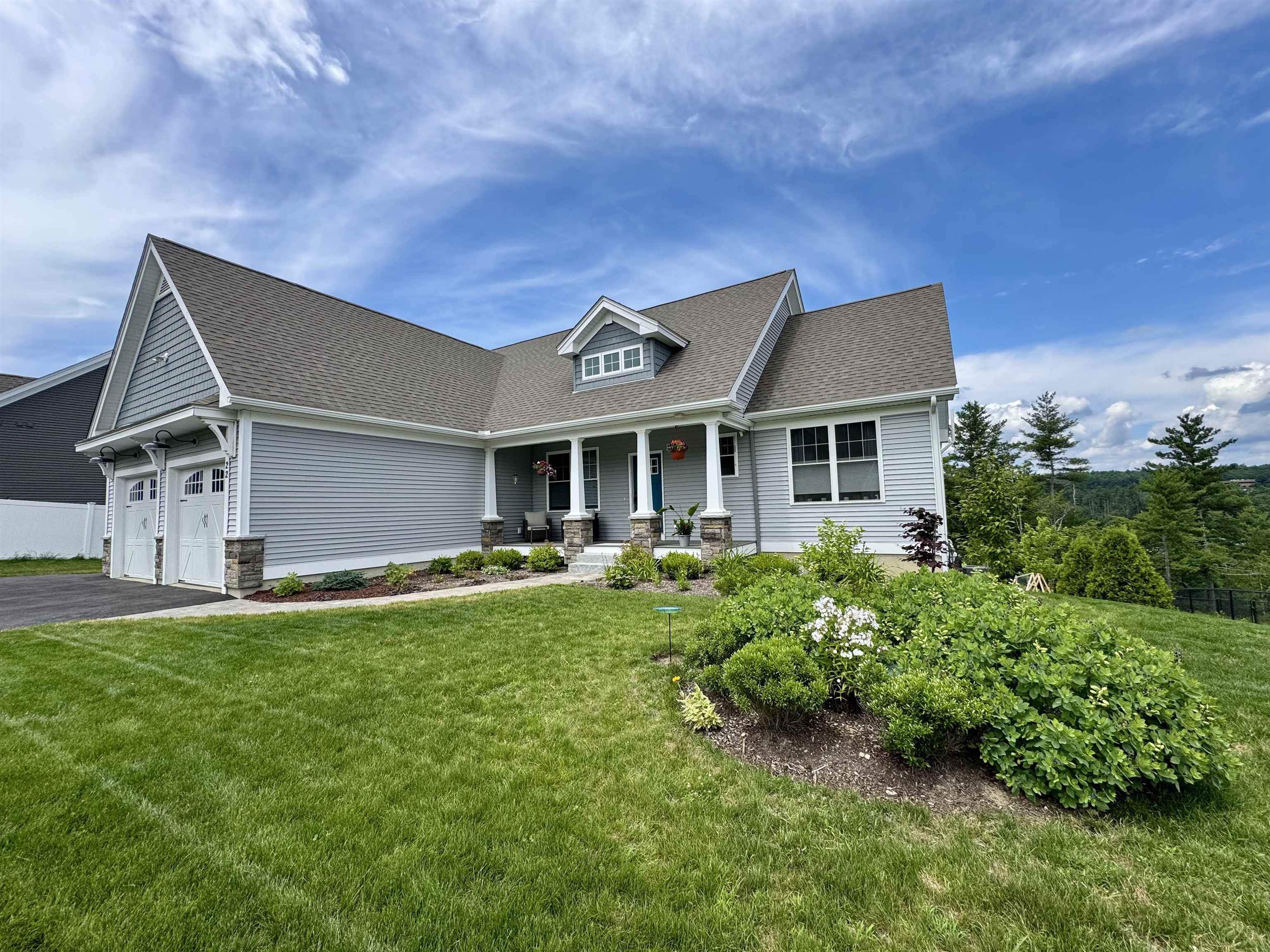 22 Hummingbird Drive