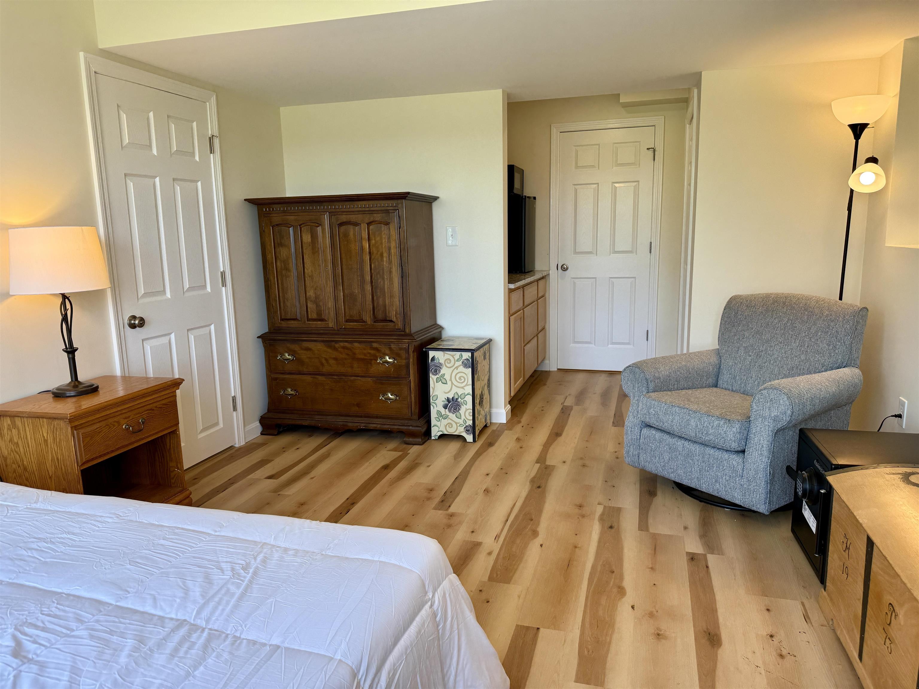 Manchester, New Hampshire 03104, United States, 4 Bedrooms Bedrooms, ,3 BathroomsBathrooms,Residential,Active,165433