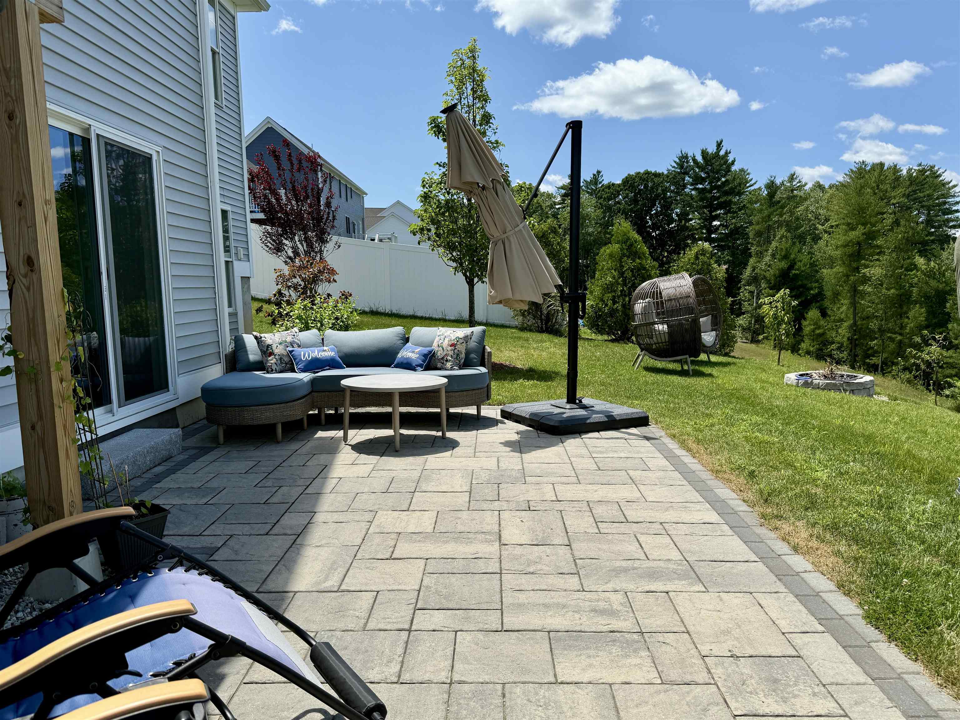 Manchester, New Hampshire 03104, United States, 4 Bedrooms Bedrooms, ,3 BathroomsBathrooms,Residential,Active,165433