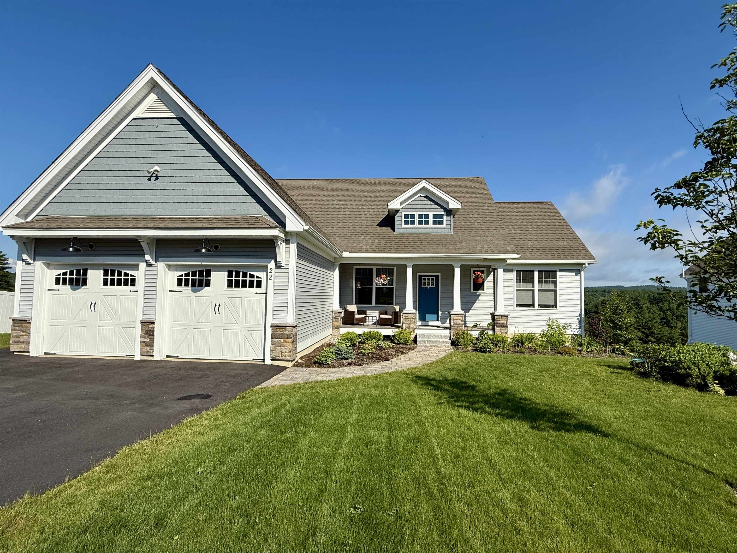 22 Hummingbird Drive