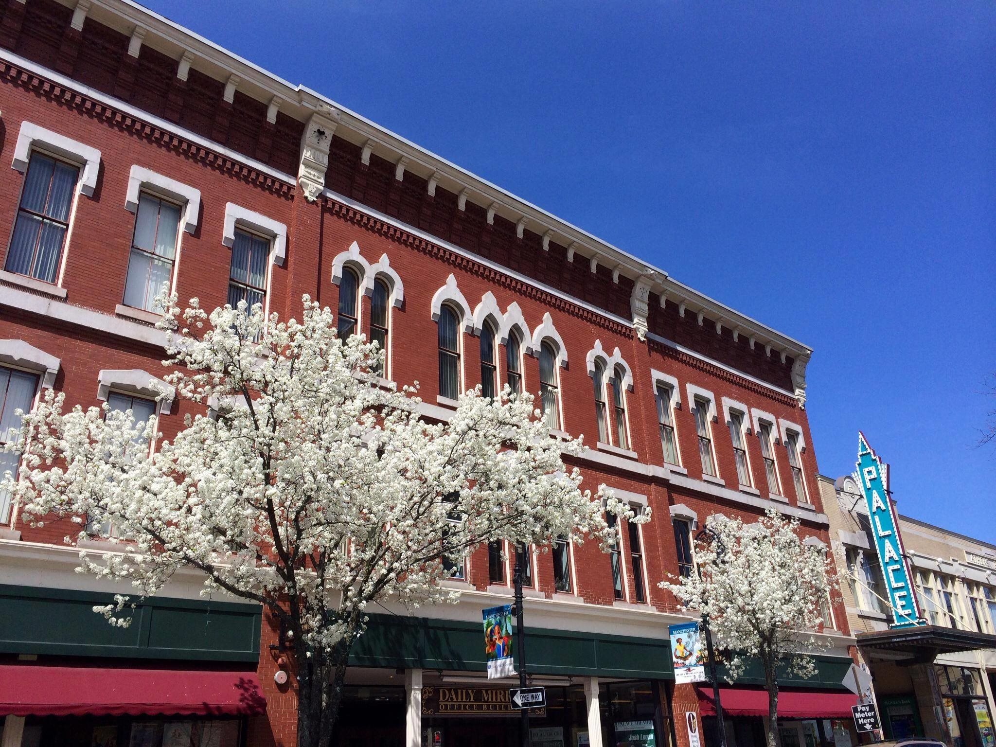 Manchester, New Hampshire 03104, United States, 4 Bedrooms Bedrooms, ,3 BathroomsBathrooms,Residential,Active,165433