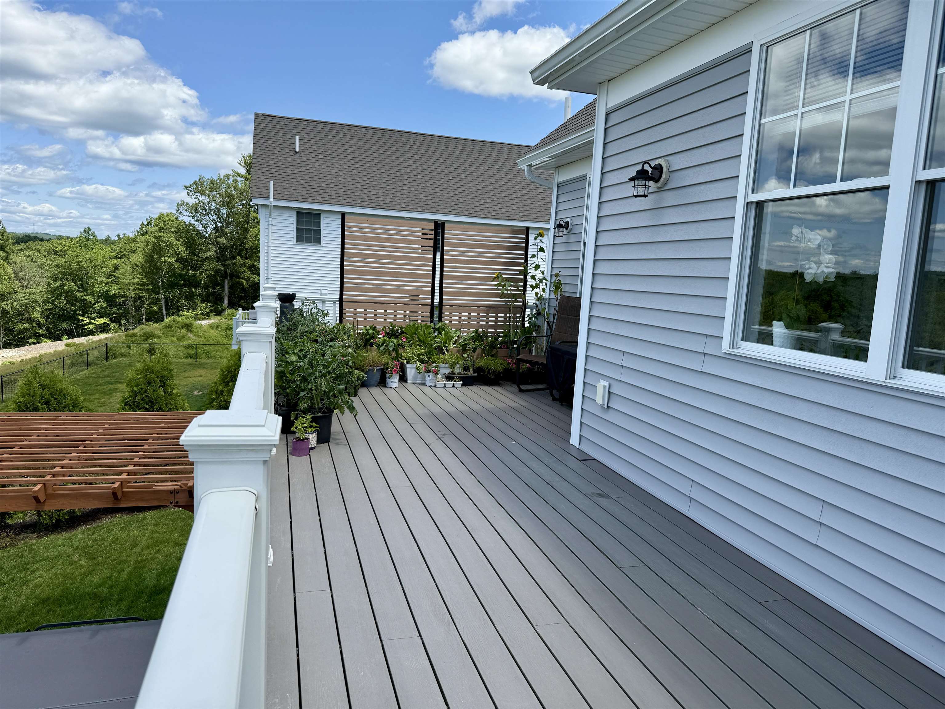 Manchester, New Hampshire 03104, United States, 4 Bedrooms Bedrooms, ,3 BathroomsBathrooms,Residential,Active,165433