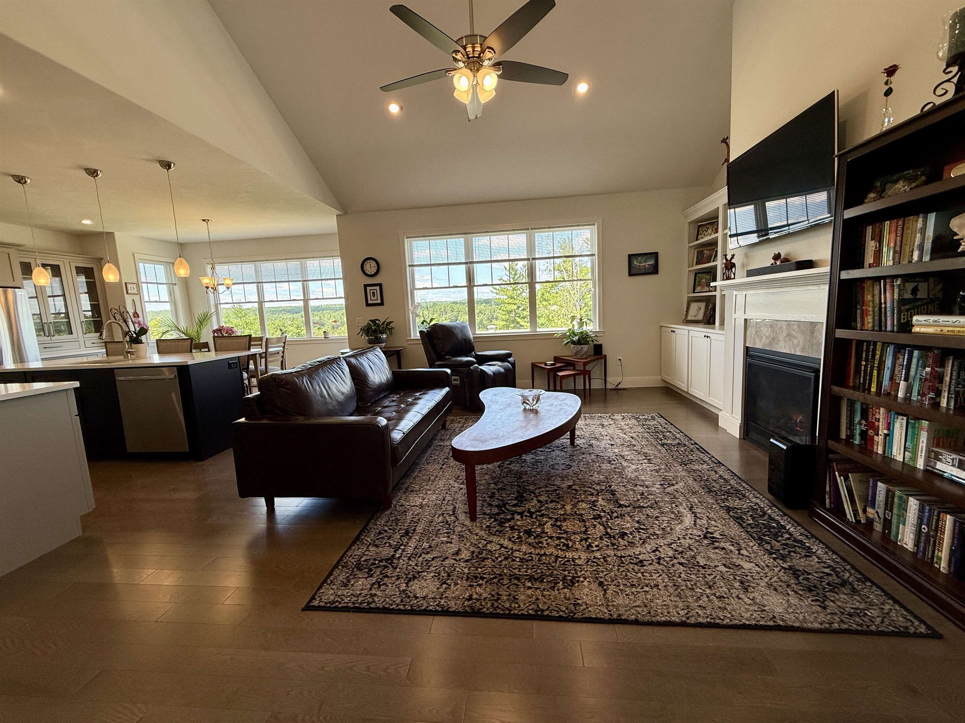 22 Hummingbird Drive