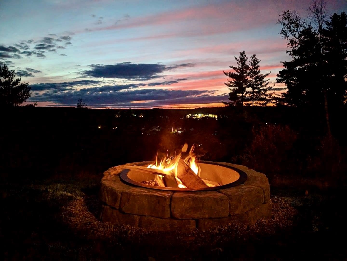 Manchester, New Hampshire 03104, United States, 4 Bedrooms Bedrooms, ,3 BathroomsBathrooms,Residential,Active,165433