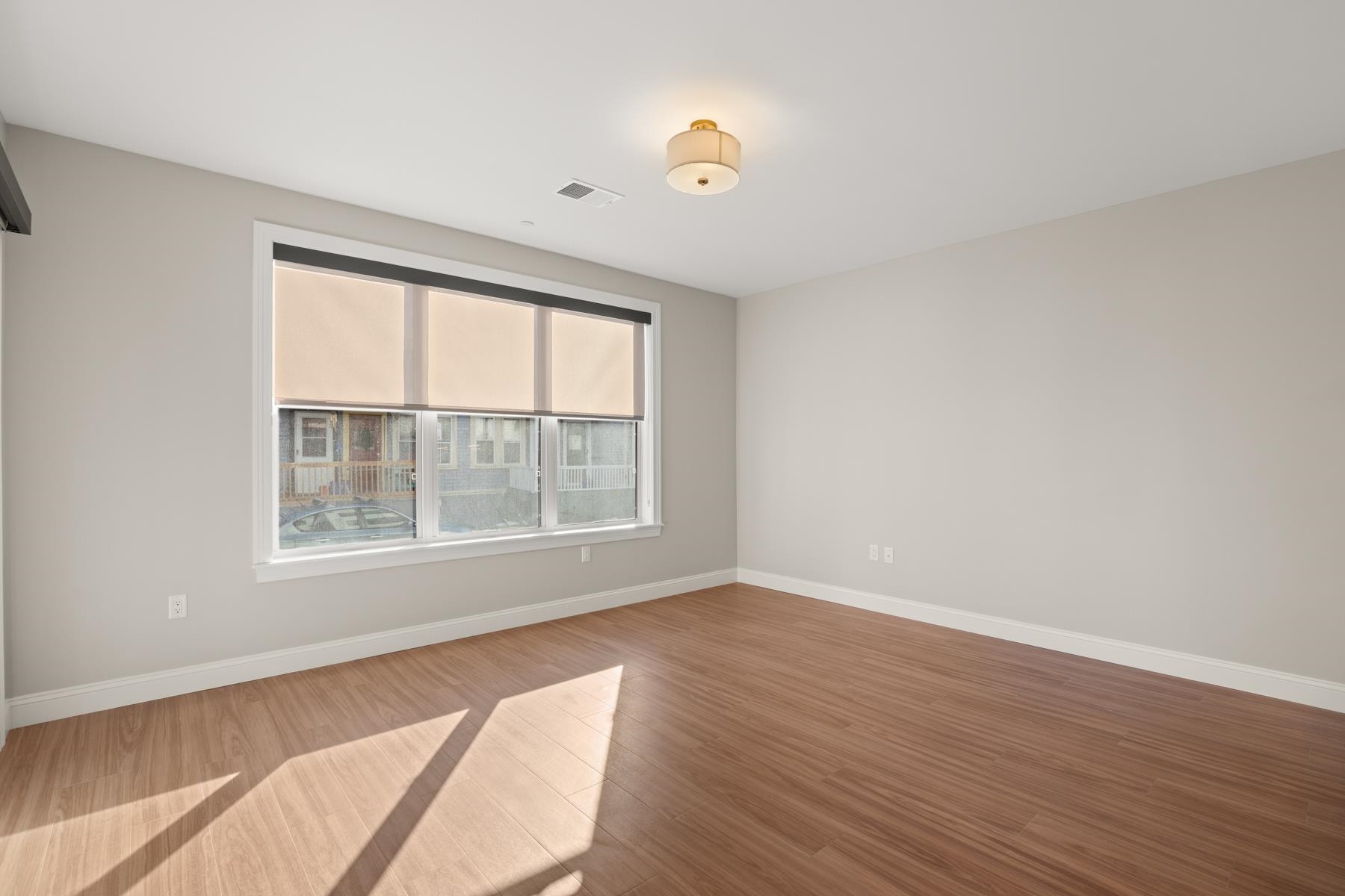 99 Foundry Place 102