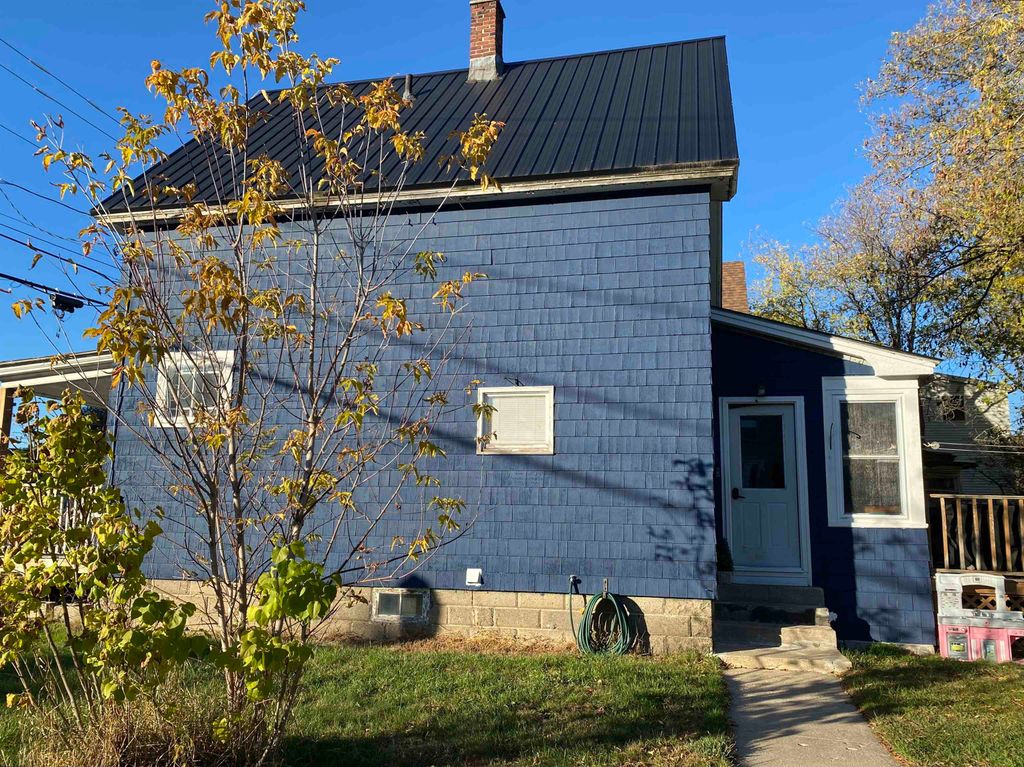 Photo of 804 Third Avenue, Berlin, NH 03570 (MLS # 5066334)