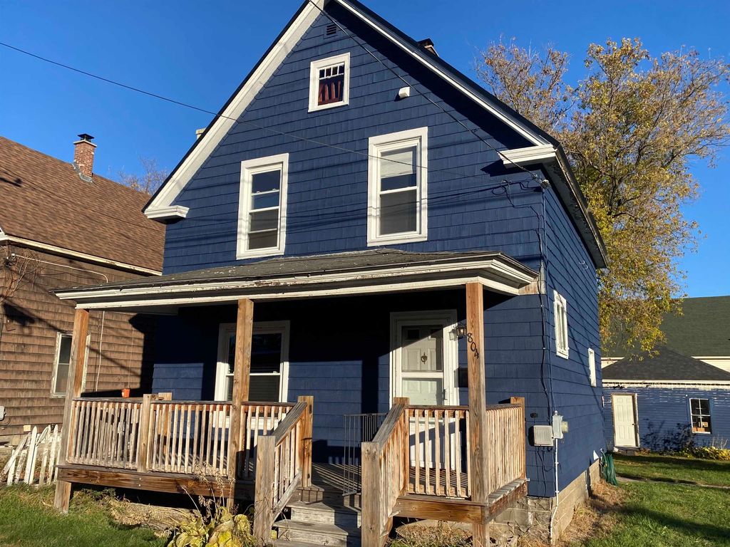 Photo of 804 Third Avenue, Berlin, NH 03570 (MLS # 5066334)