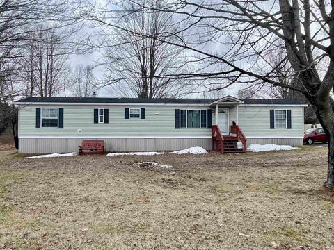 21 Daniel Drive Lyndon VT 05851