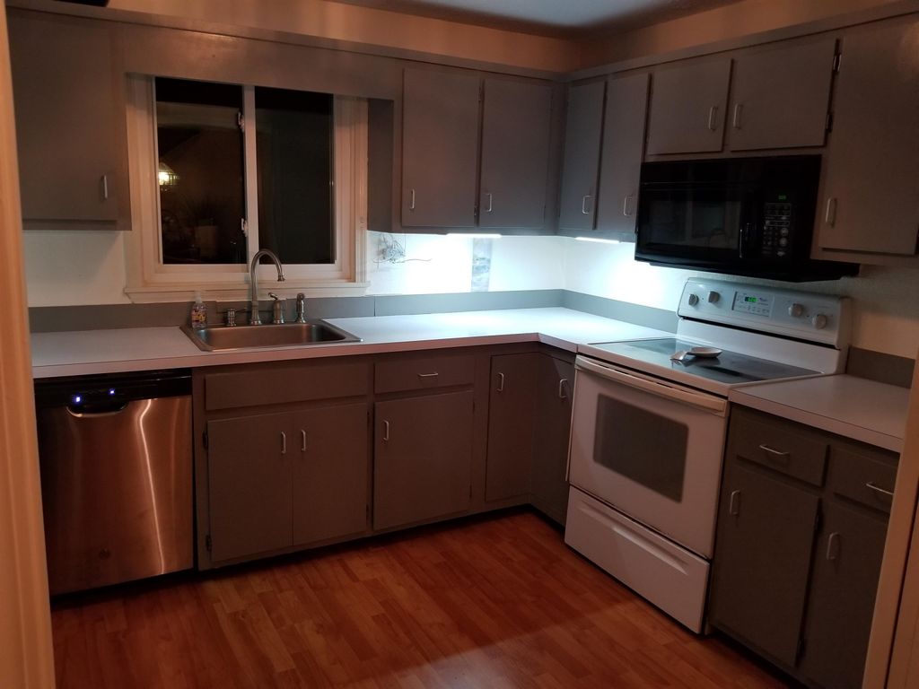 Photo of 15 Winding Pond Road #15, Londonderry, NH 03053 (MLS # 5069782)