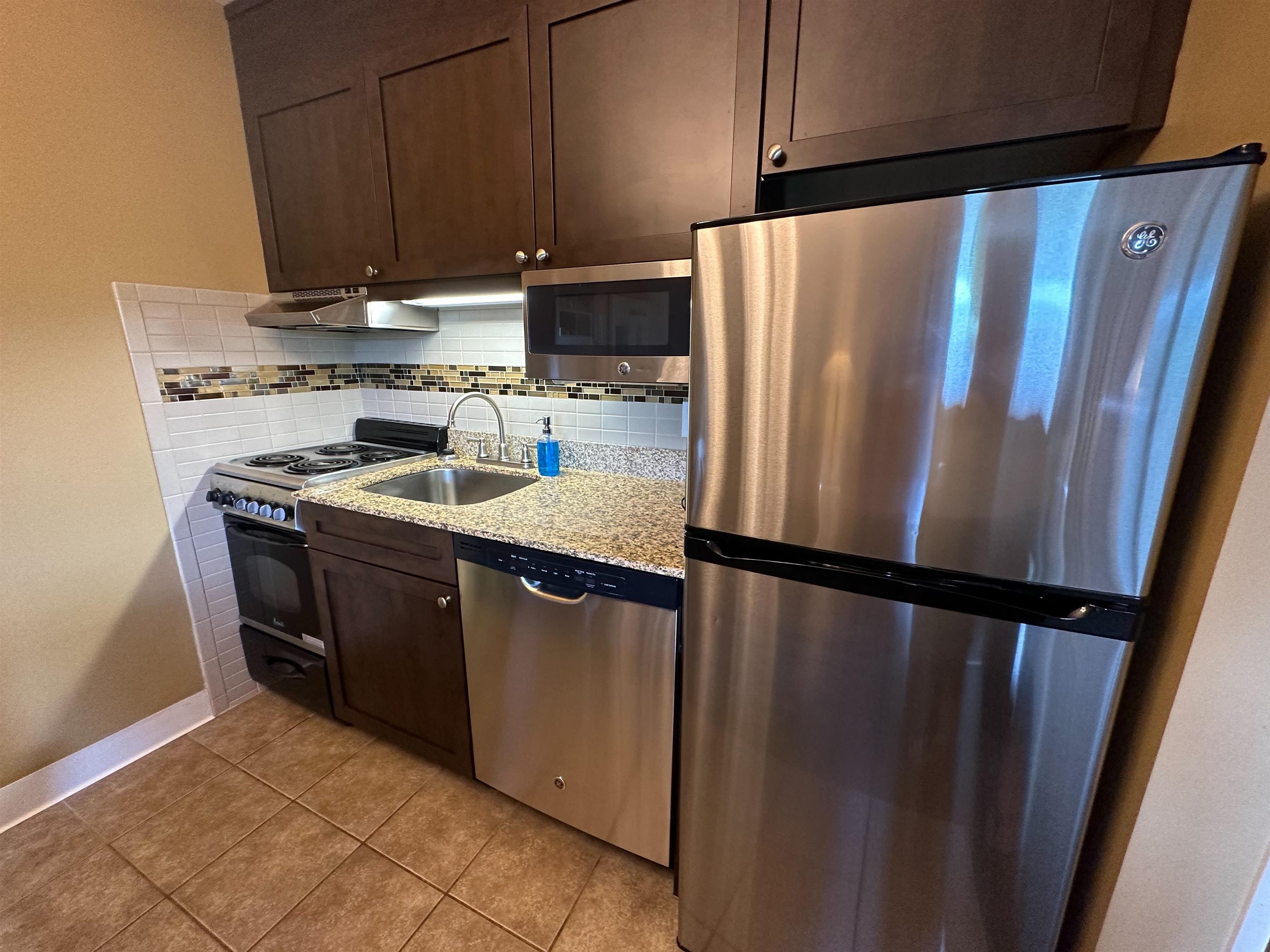 316/318, QTR 1 89 Grand Summit Way