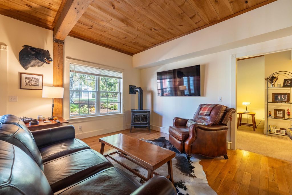 Photo of 7 Chester Road #212, Derry, NH 03038 (MLS # 5068288)