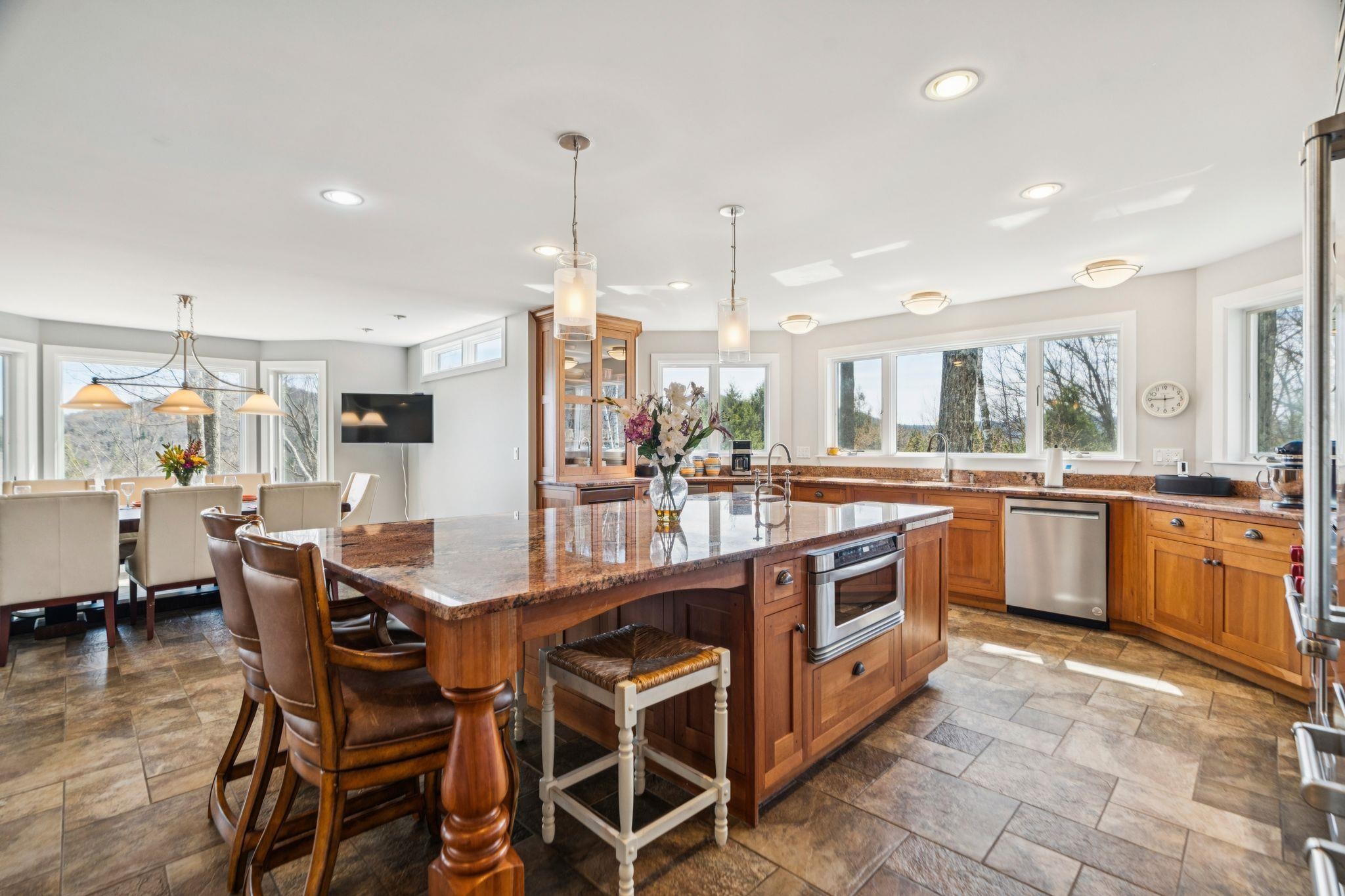 114 Oak Ridge Way