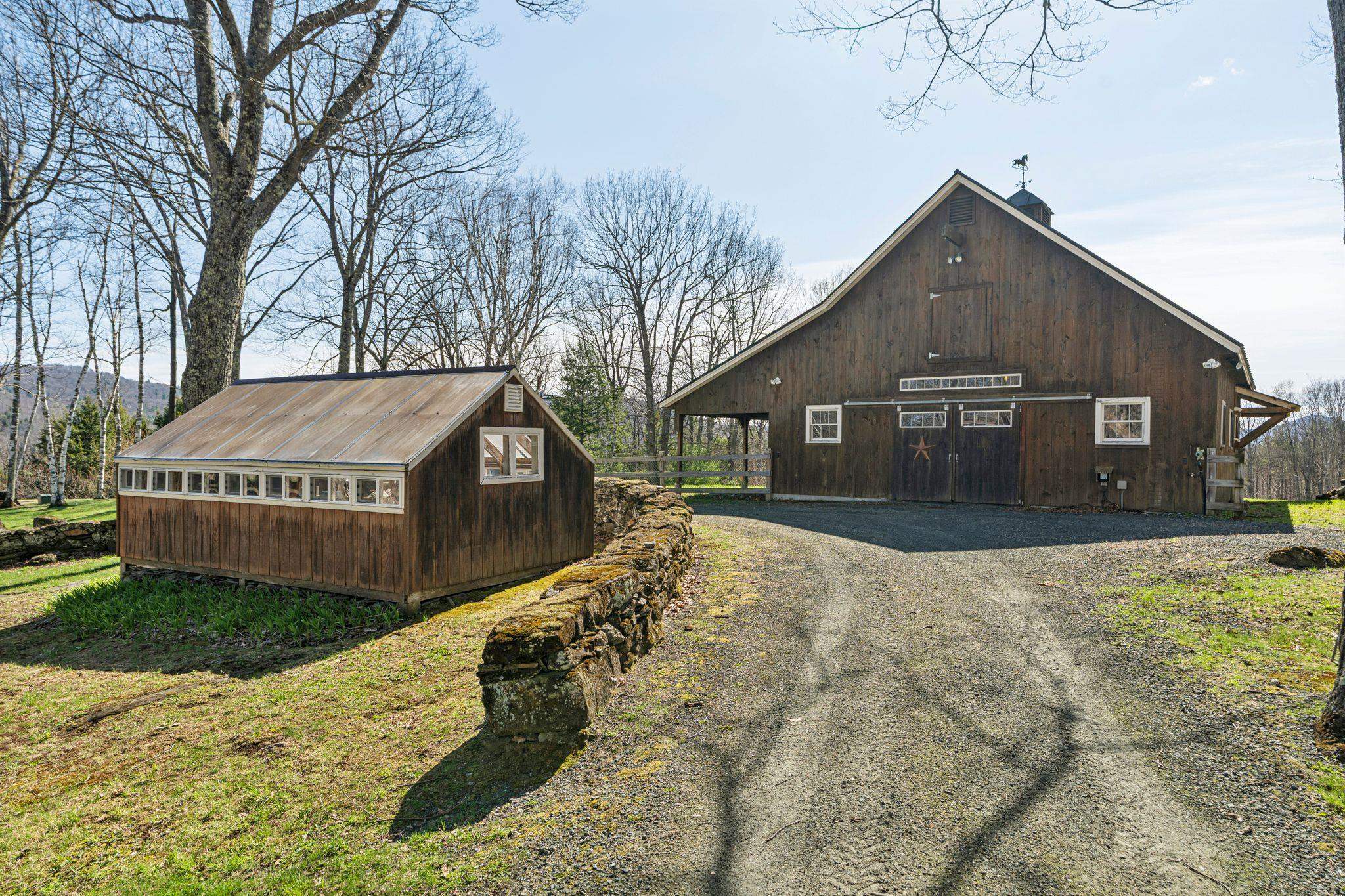 114 Oak Ridge Way