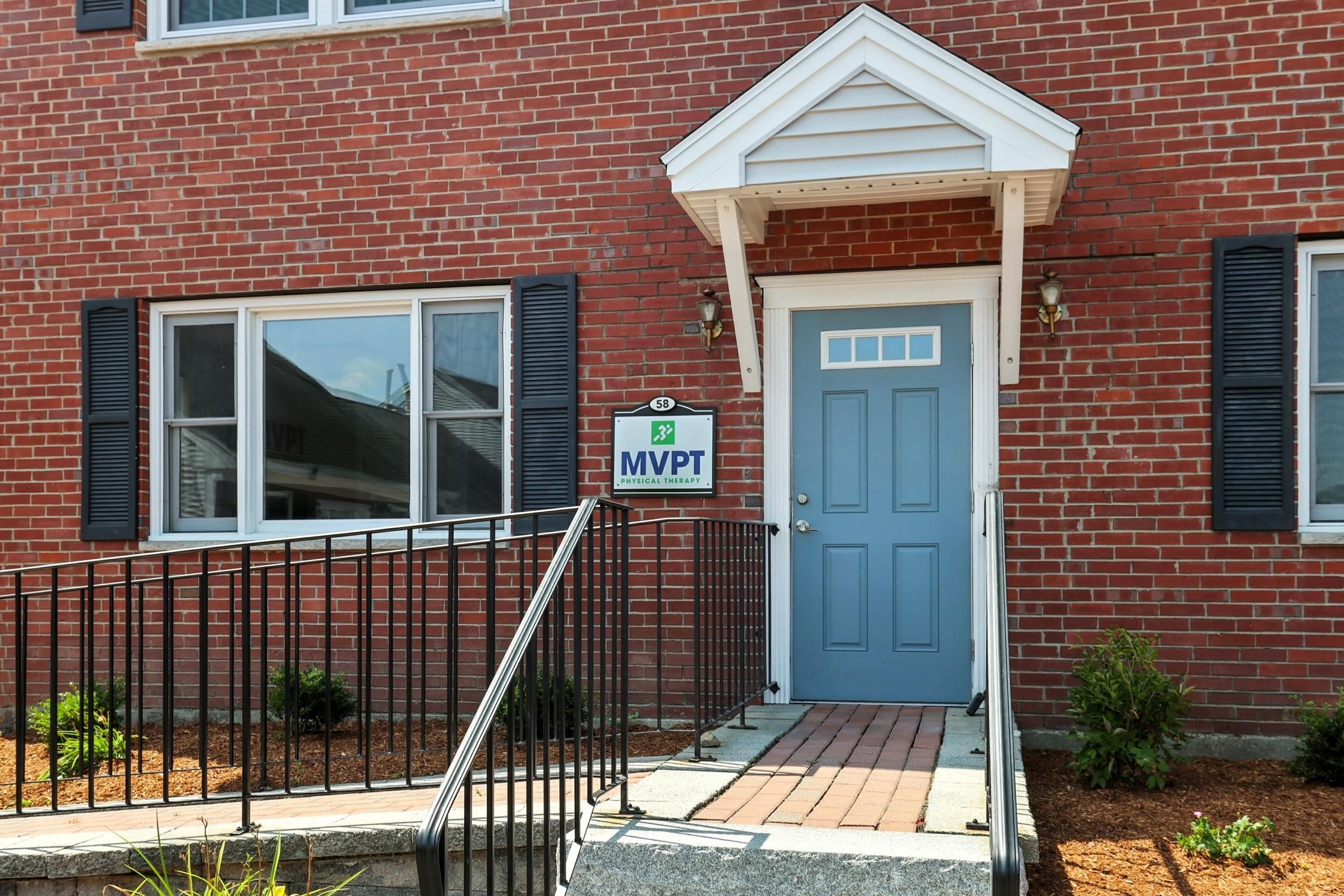 40 South River Road 56, 58