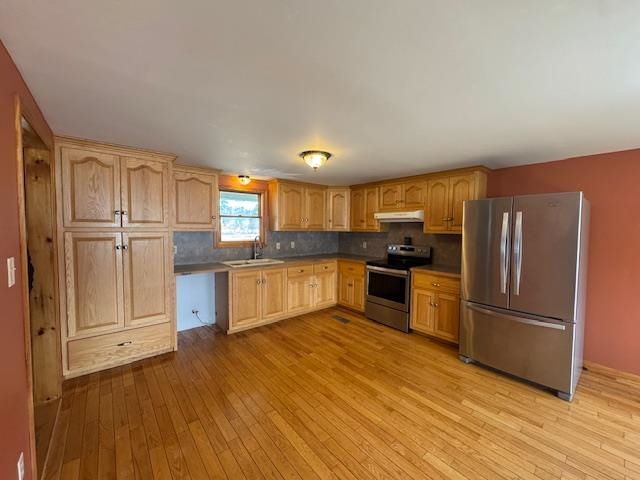 76 Woodbury Lane